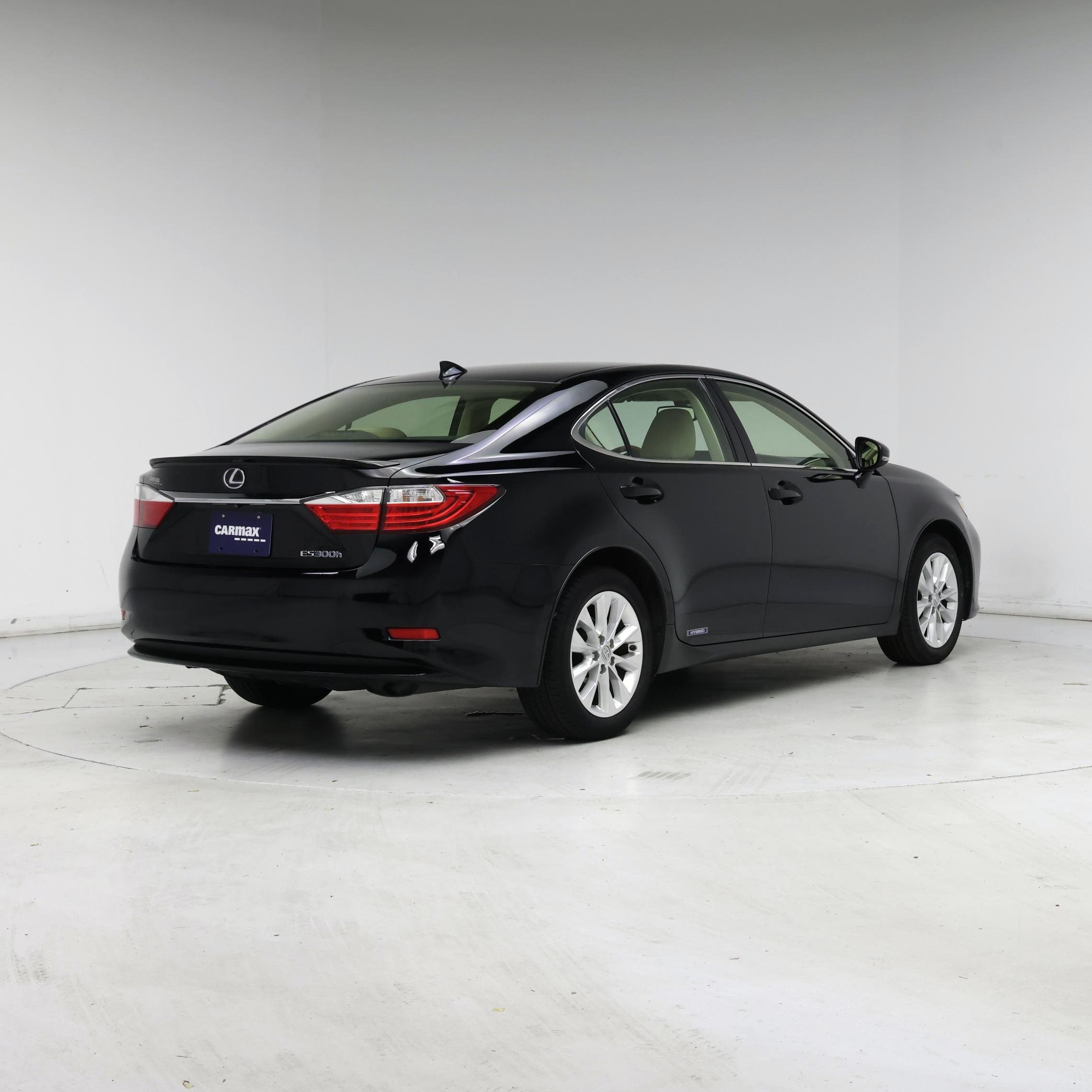 Thumbnail: 2015 Lexus ES - 8