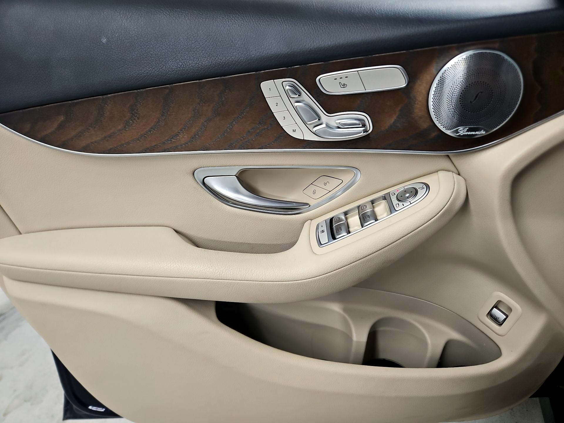 Thumbnail: 2019 Mercedes-Benz GLC - 12