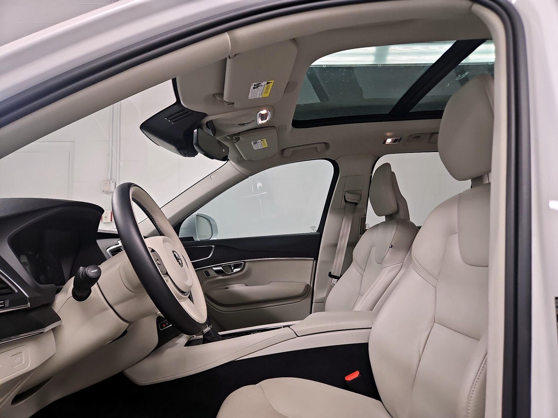 Thumbnail: 2020 Volvo XC90 - 19