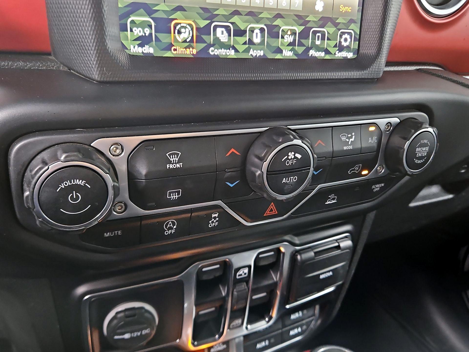 Thumbnail: 2022 Jeep Gladiator - 17