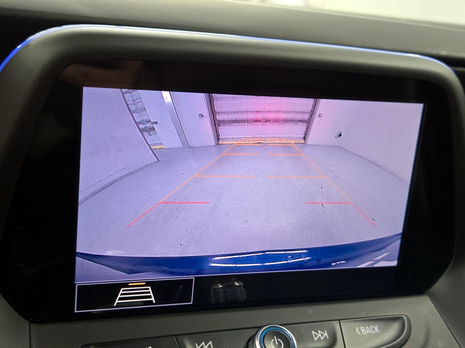 Thumbnail: 2020 Chevrolet Camaro - 15