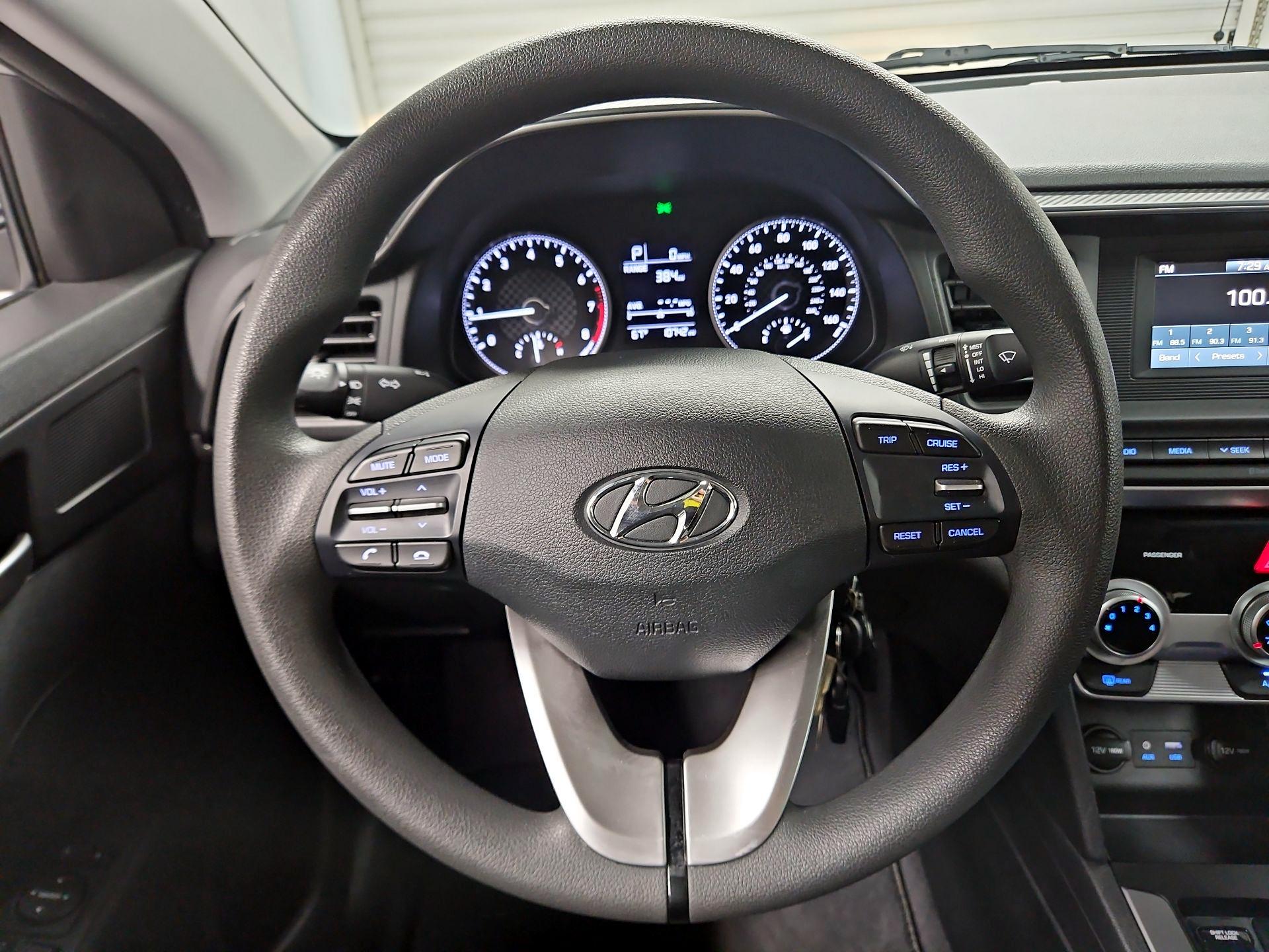 Thumbnail: 2019 Hyundai Elantra - 10
