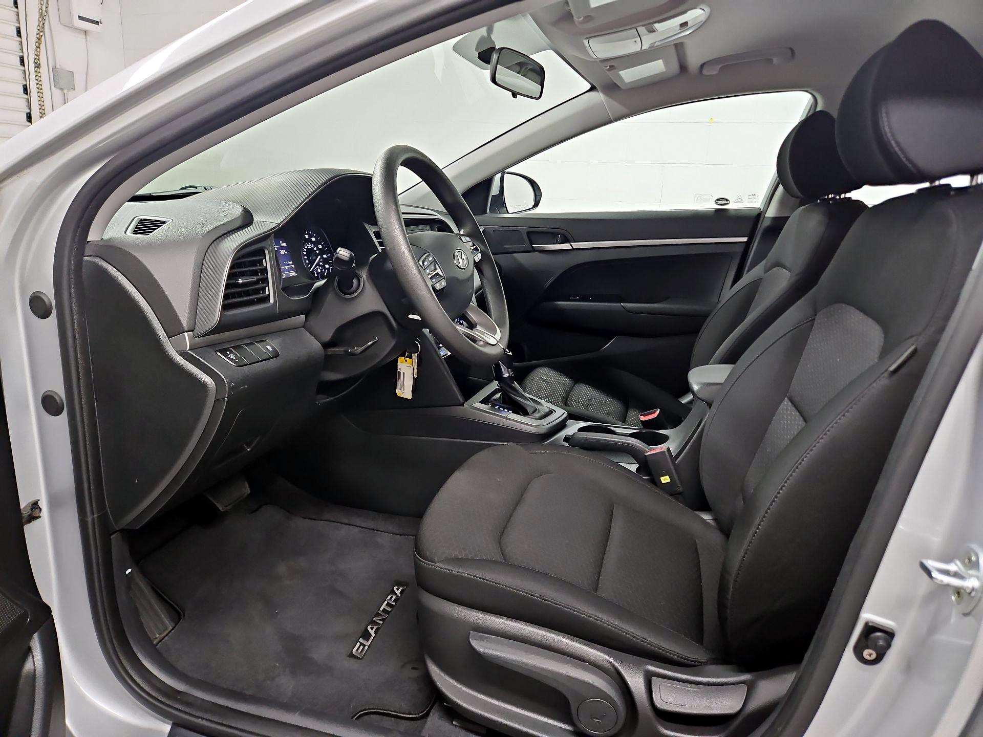 Thumbnail: 2019 Hyundai Elantra - 11