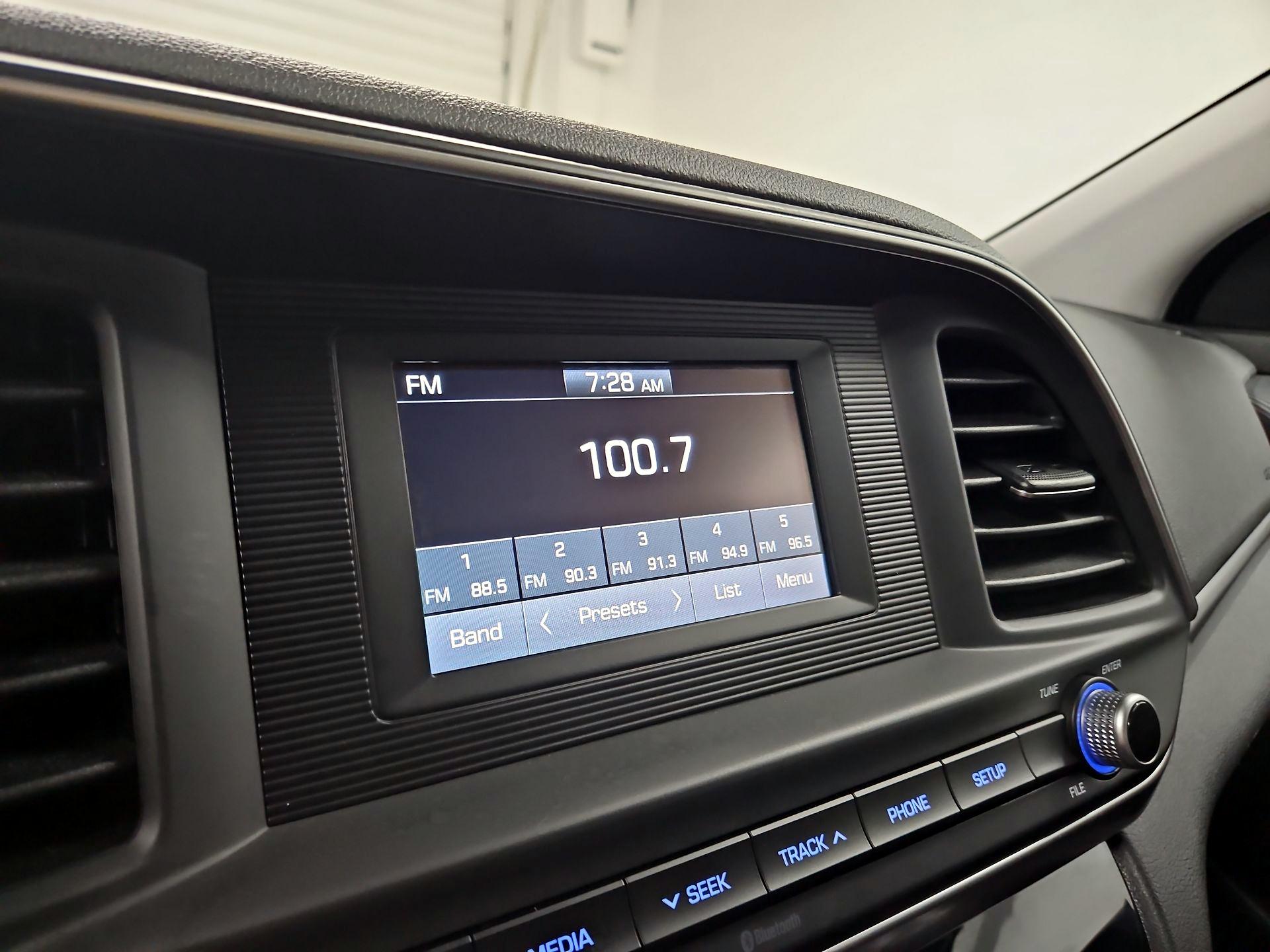 Thumbnail: 2019 Hyundai Elantra - 15