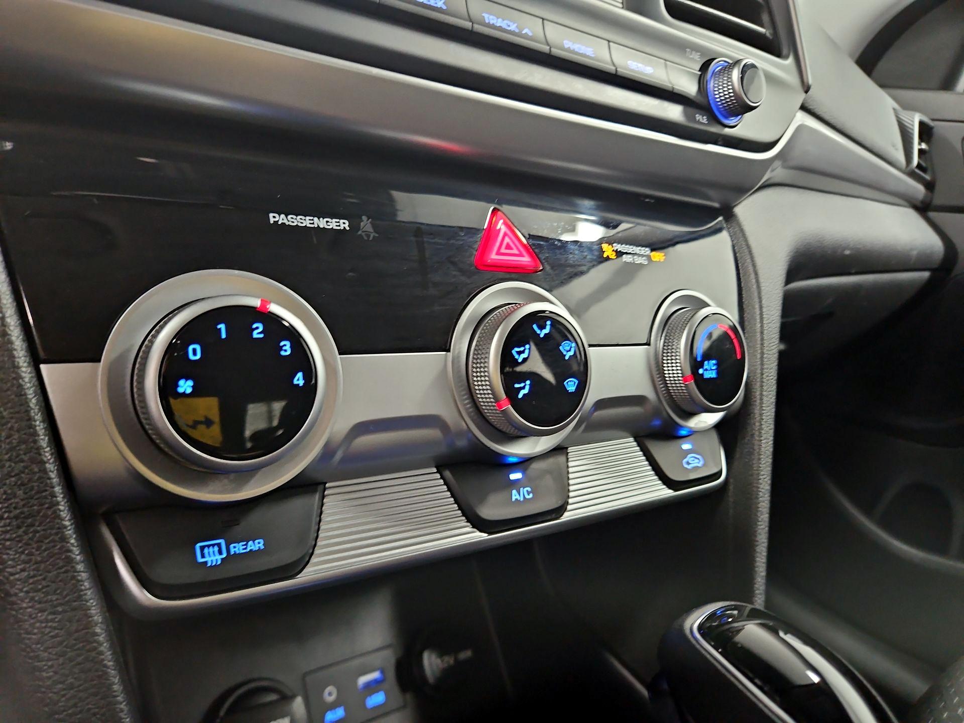 Thumbnail: 2019 Hyundai Elantra - 16