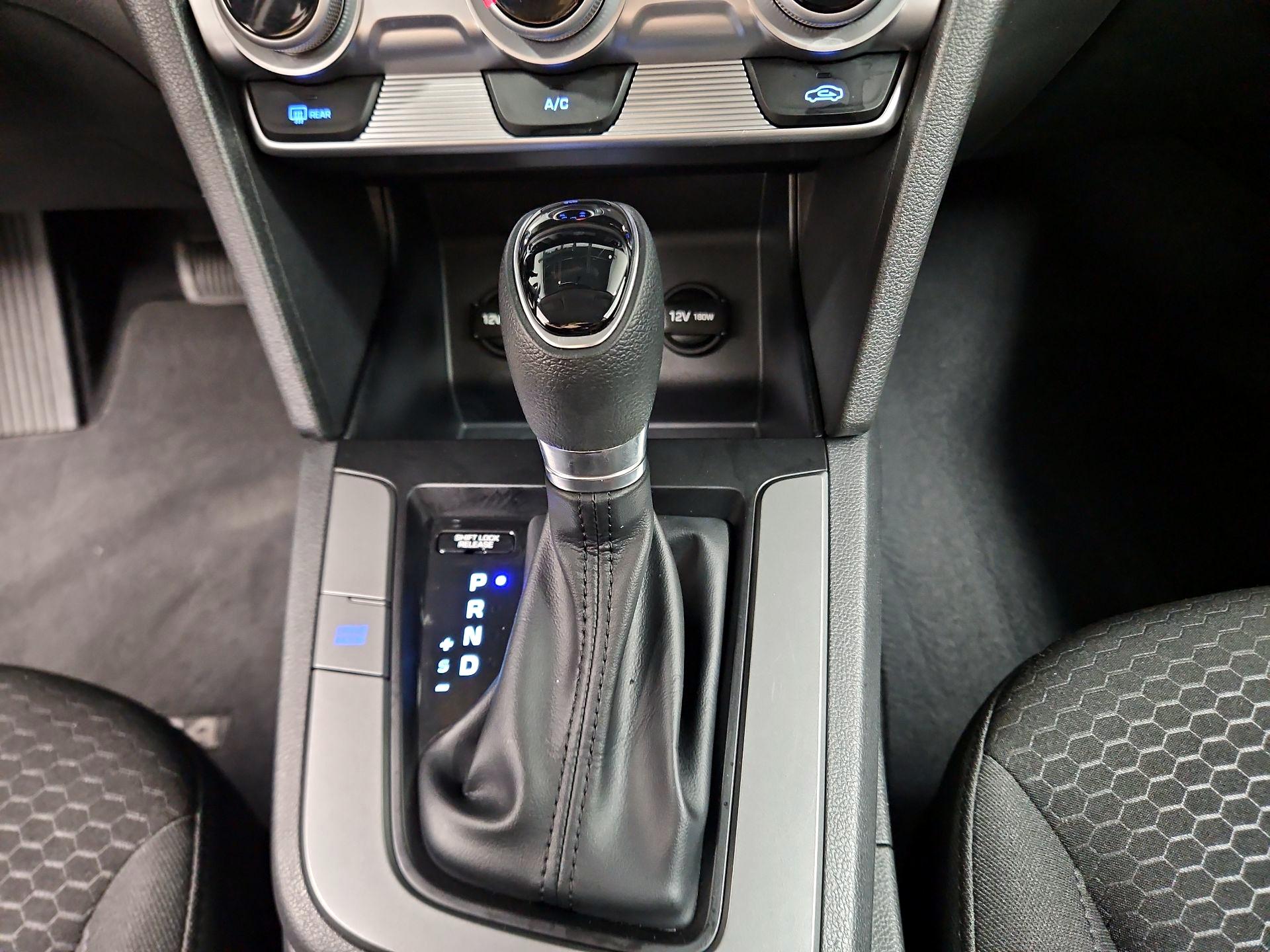 Thumbnail: 2019 Hyundai Elantra - 17