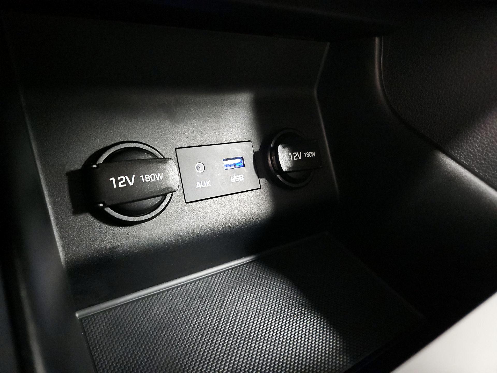 Thumbnail: 2019 Hyundai Elantra - 18