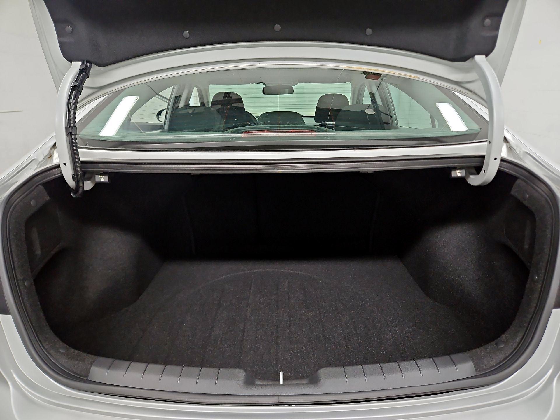 Thumbnail: 2019 Hyundai Elantra - 20