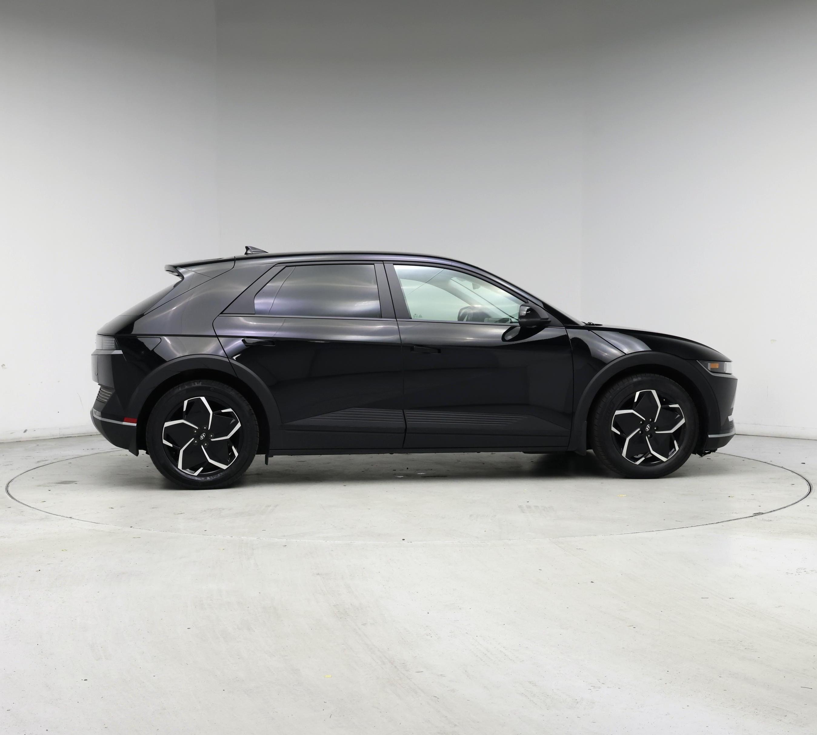 Thumbnail: 2023 Hyundai Ioniq 5 - 7