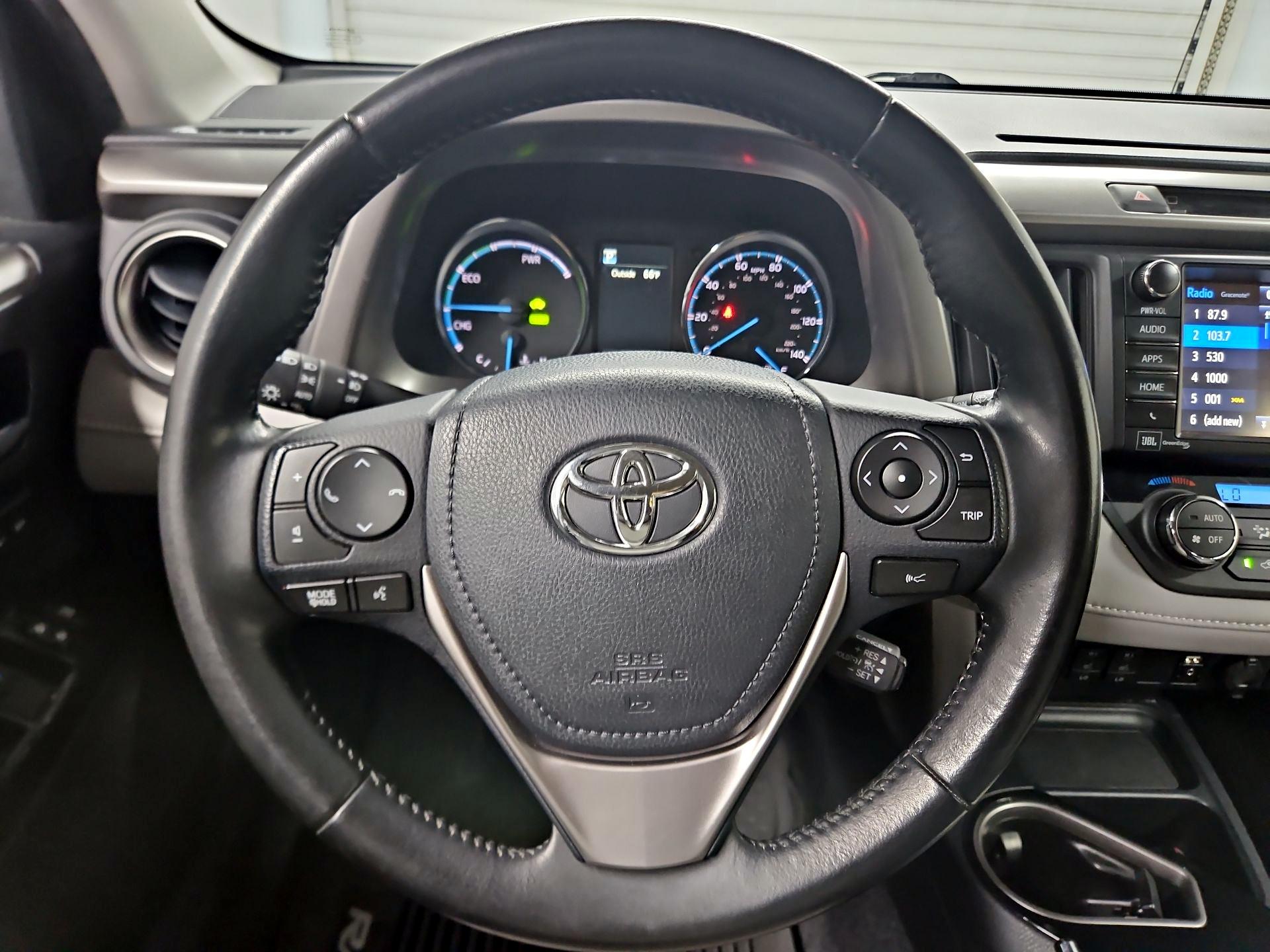 Thumbnail: 2017 Toyota RAV4 - 10