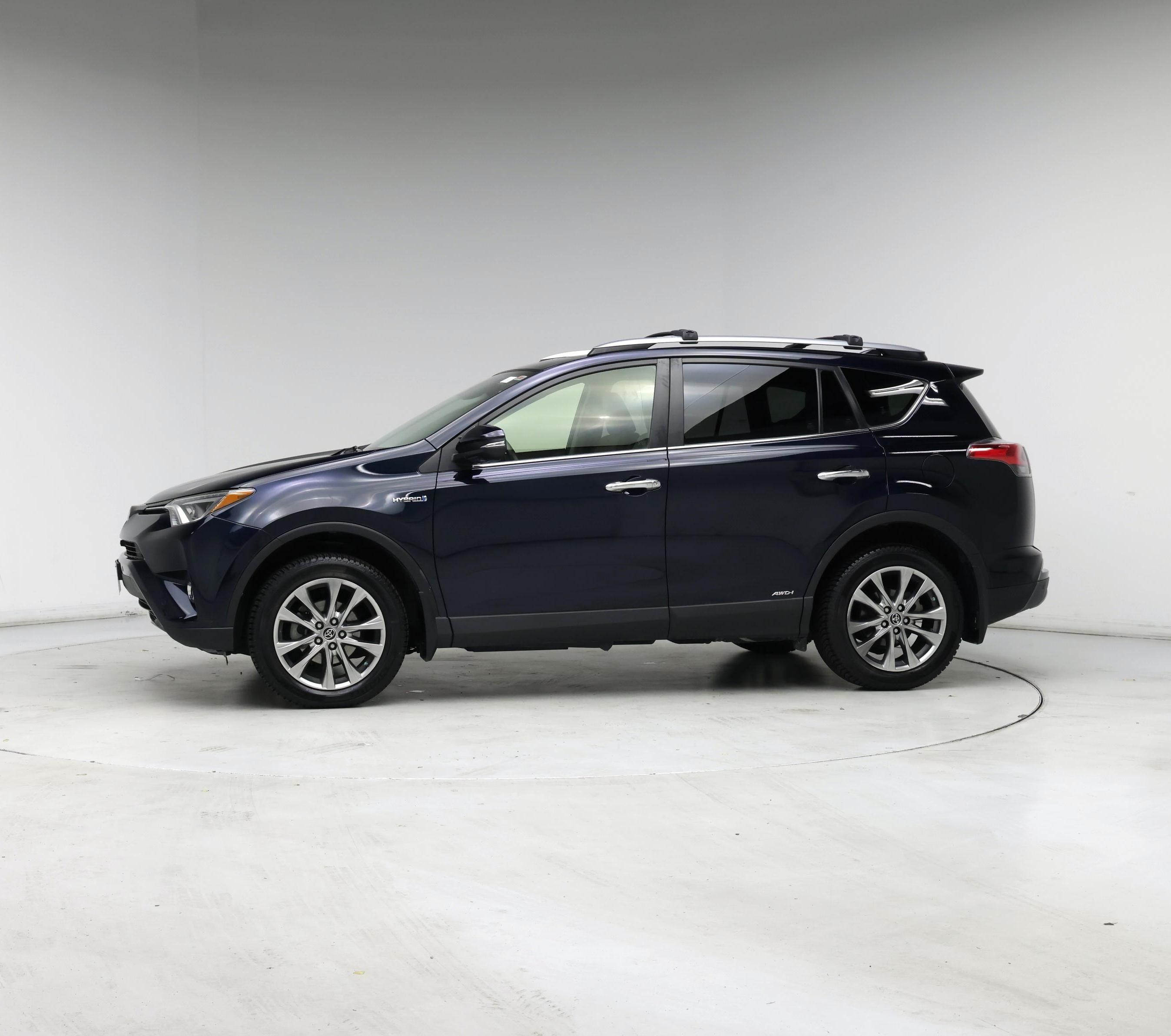 Thumbnail: 2017 Toyota RAV4 - 3
