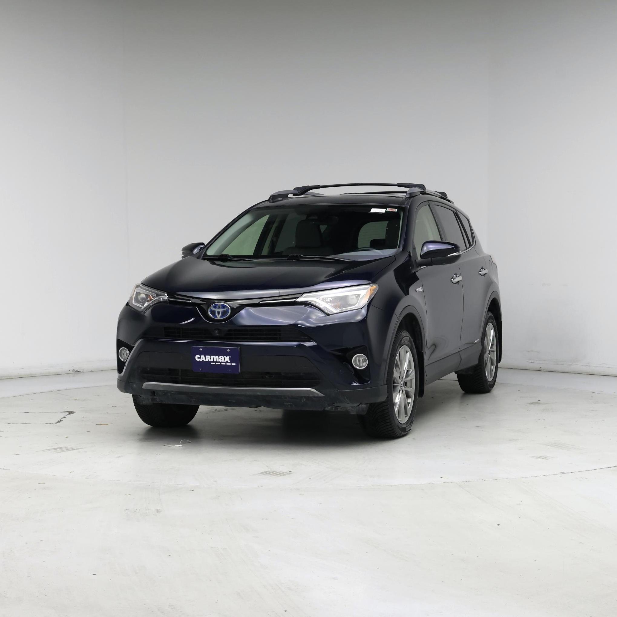 Thumbnail: 2017 Toyota RAV4 - 4