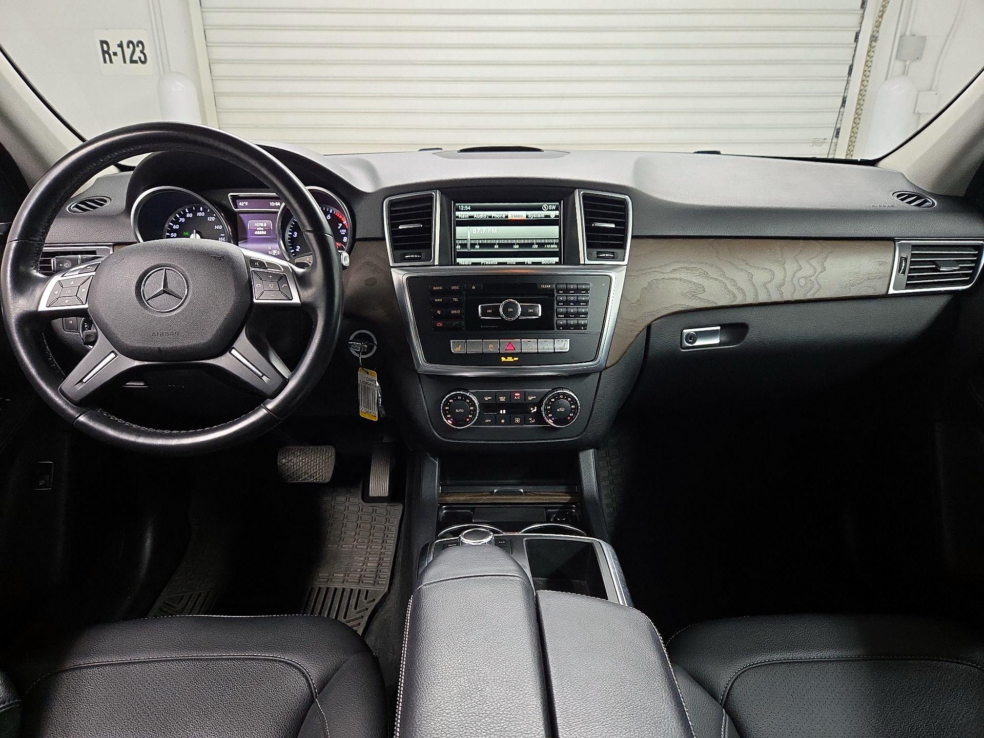Thumbnail: 2015 Mercedes-Benz M-Class - 9
