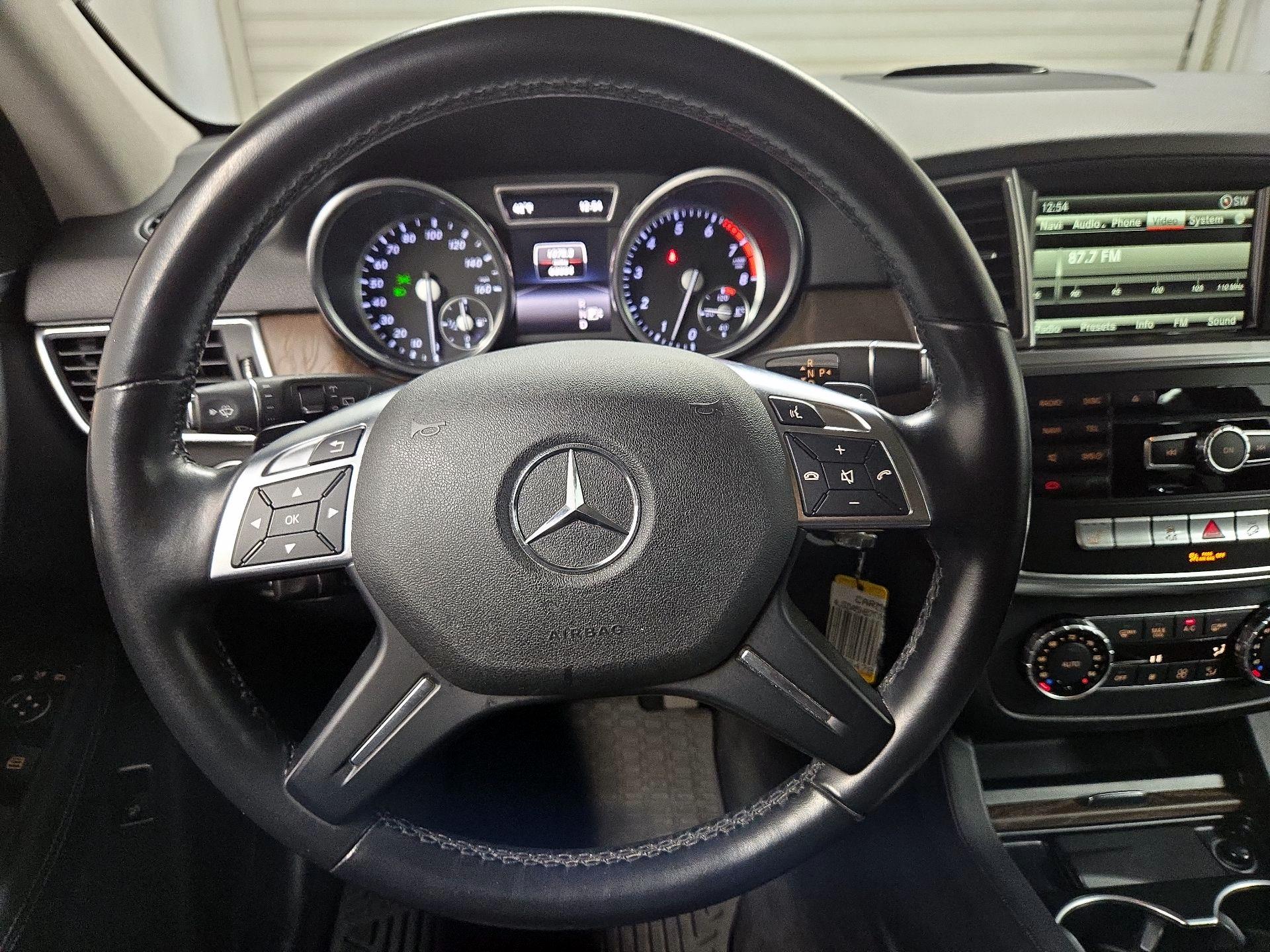 Thumbnail: 2015 Mercedes-Benz M-Class - 10