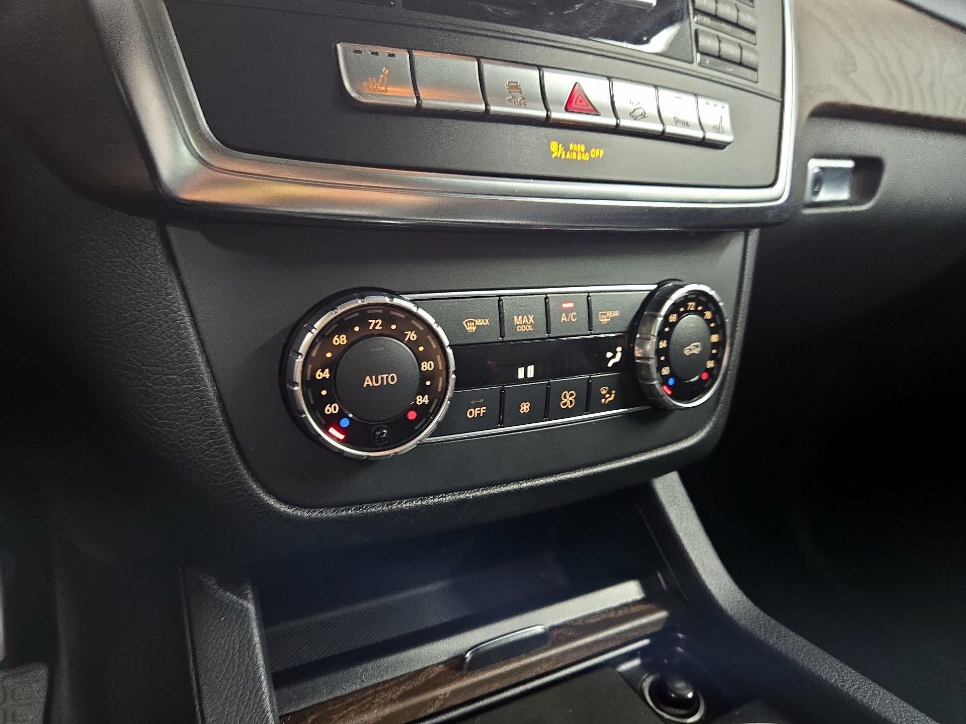 Thumbnail: 2015 Mercedes-Benz M-Class - 17