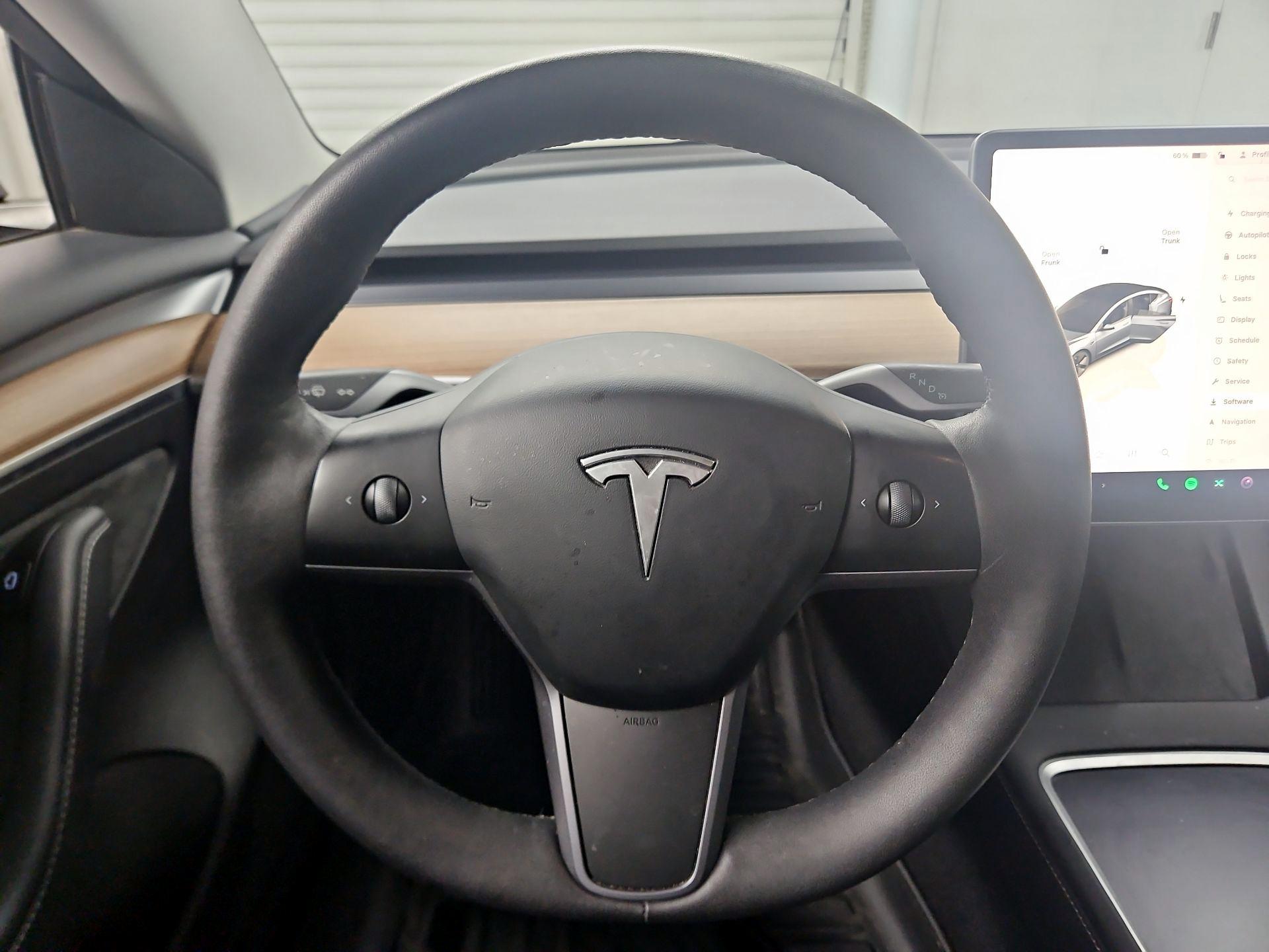 Thumbnail: 2023 Tesla Model 3 - 10