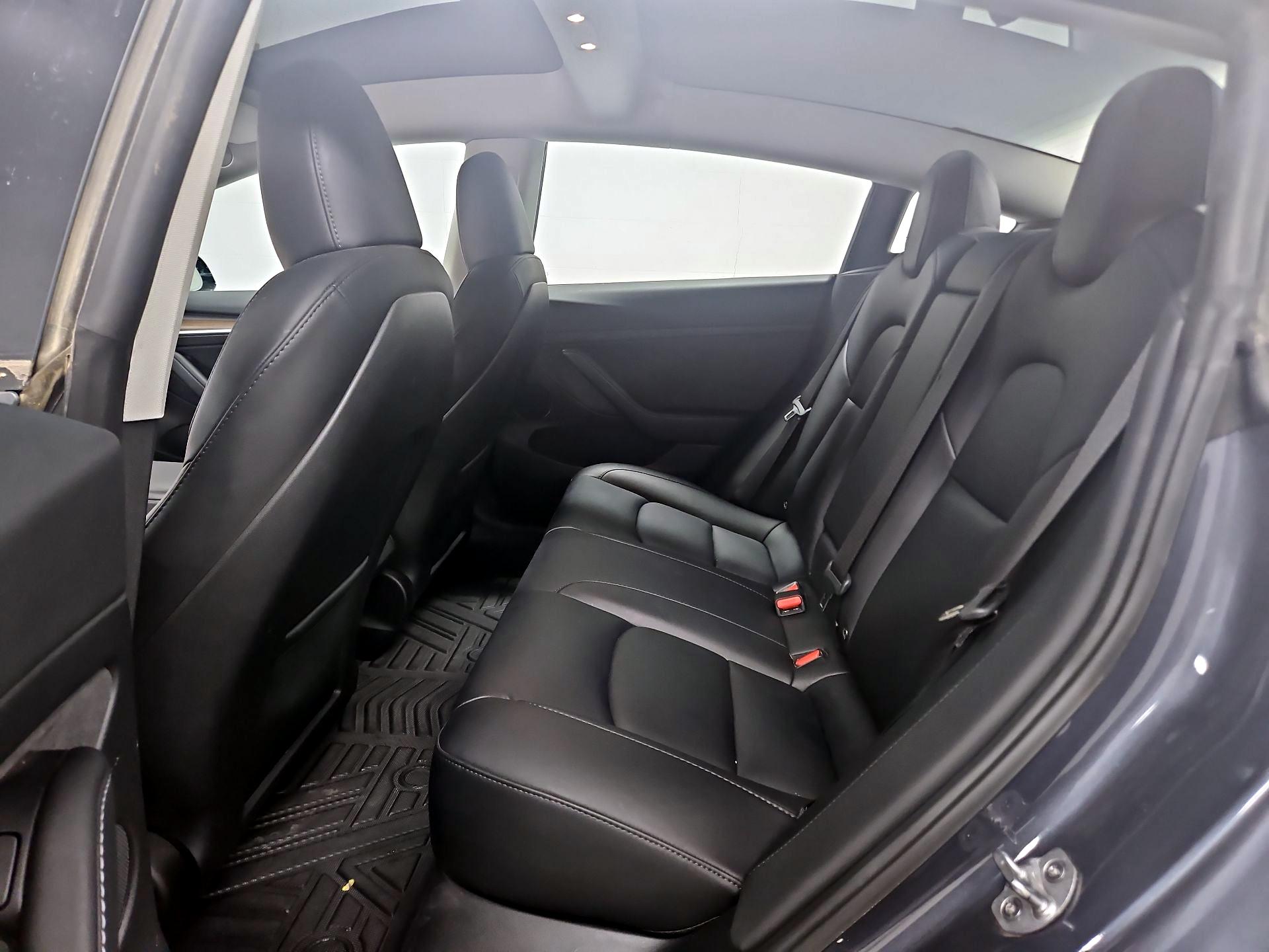 Thumbnail: 2023 Tesla Model 3 - 18