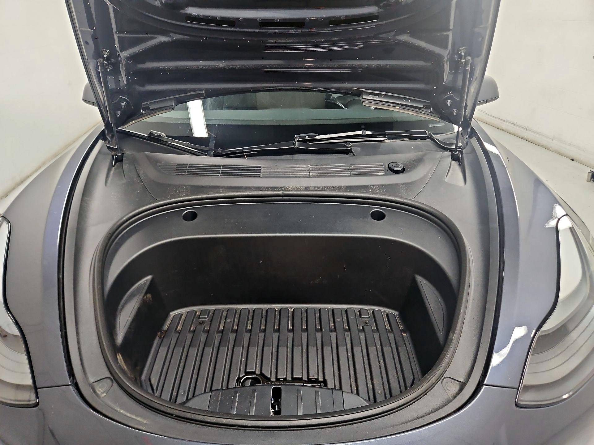 Thumbnail: 2023 Tesla Model 3 - 20