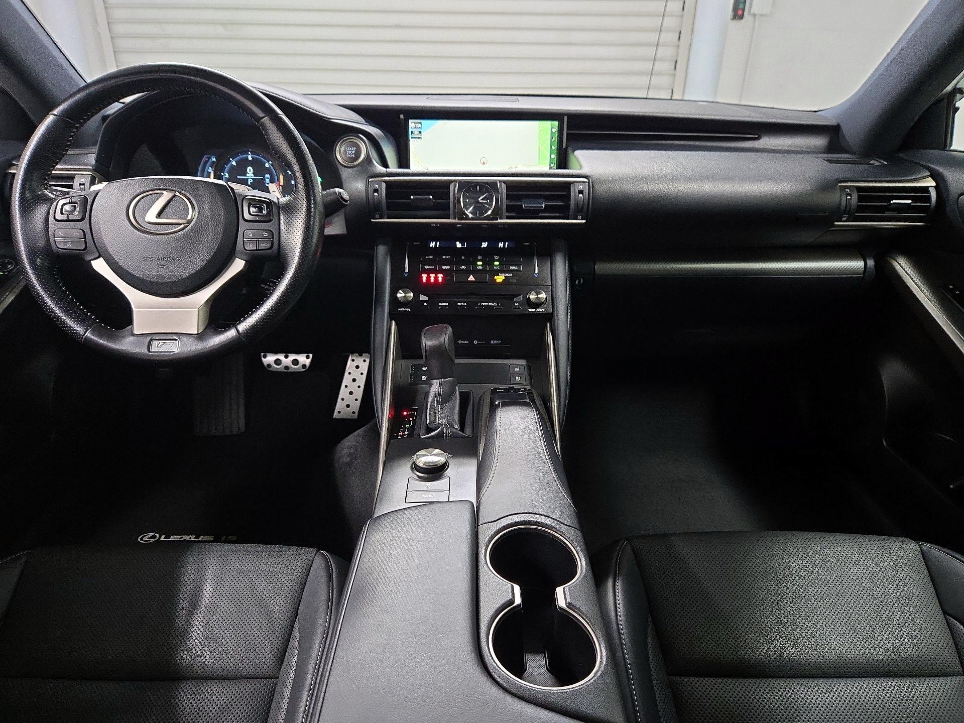 Thumbnail: 2018 Lexus IS - 9