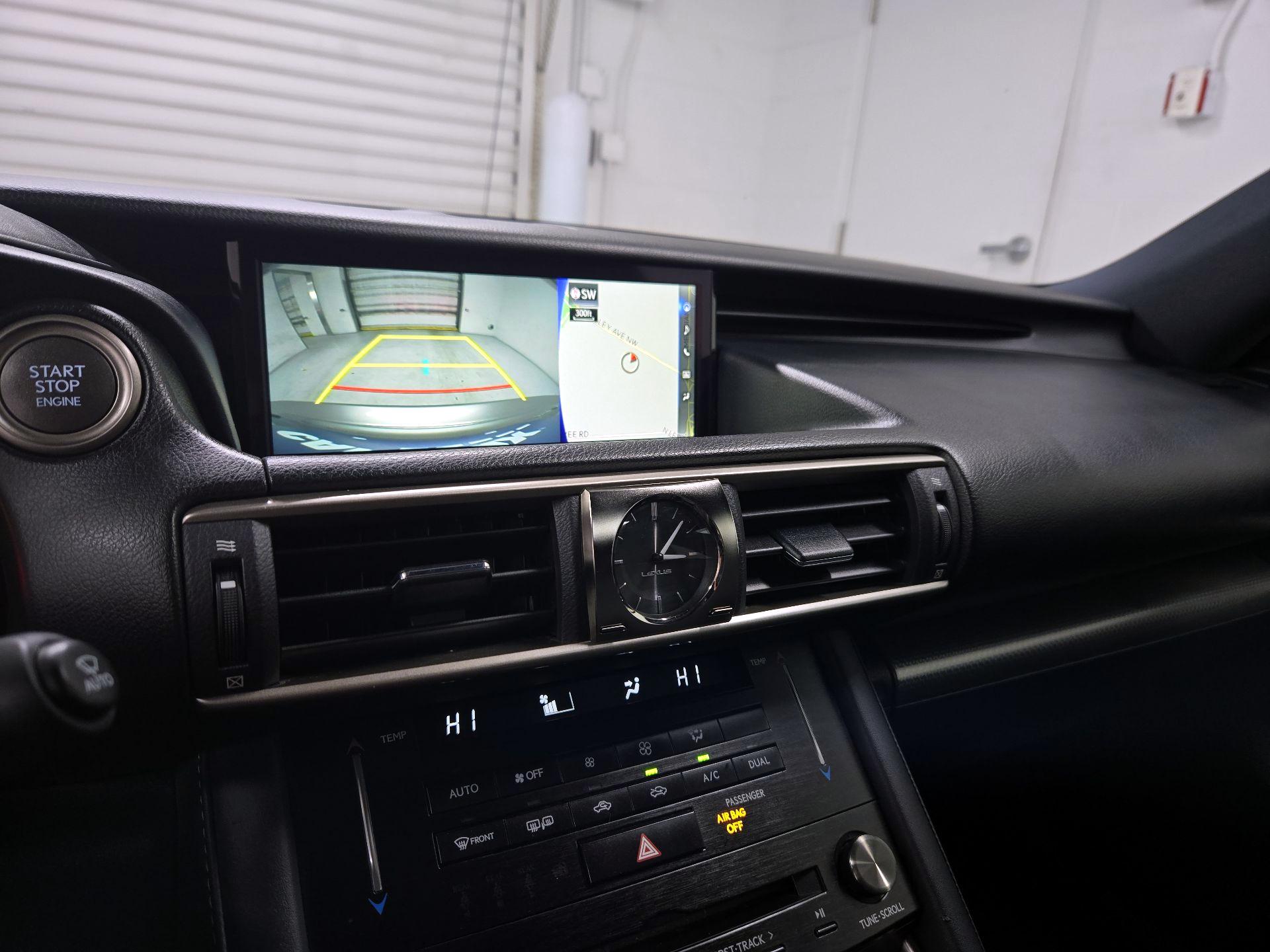 Thumbnail: 2018 Lexus IS - 15