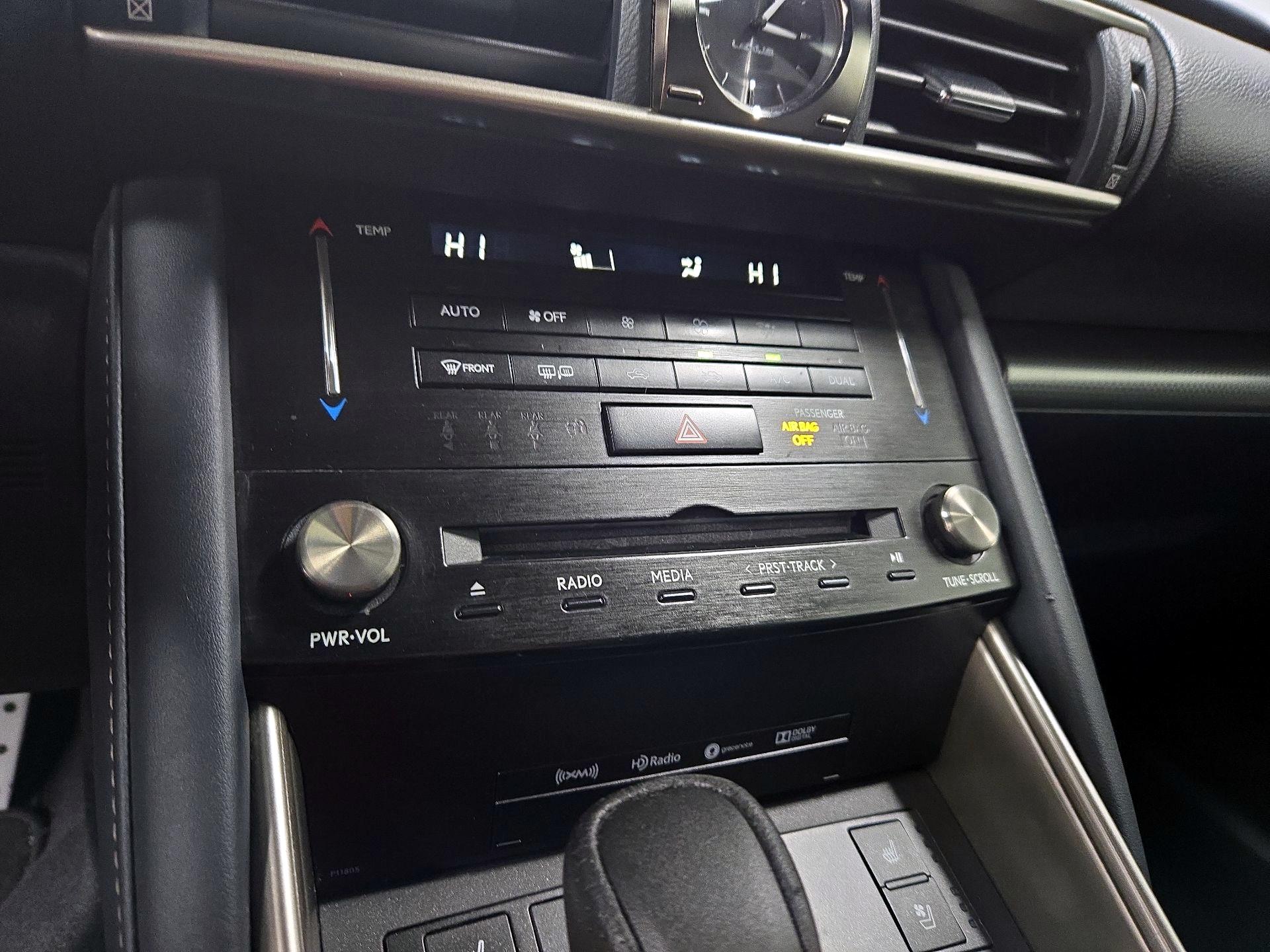 Thumbnail: 2018 Lexus IS - 17