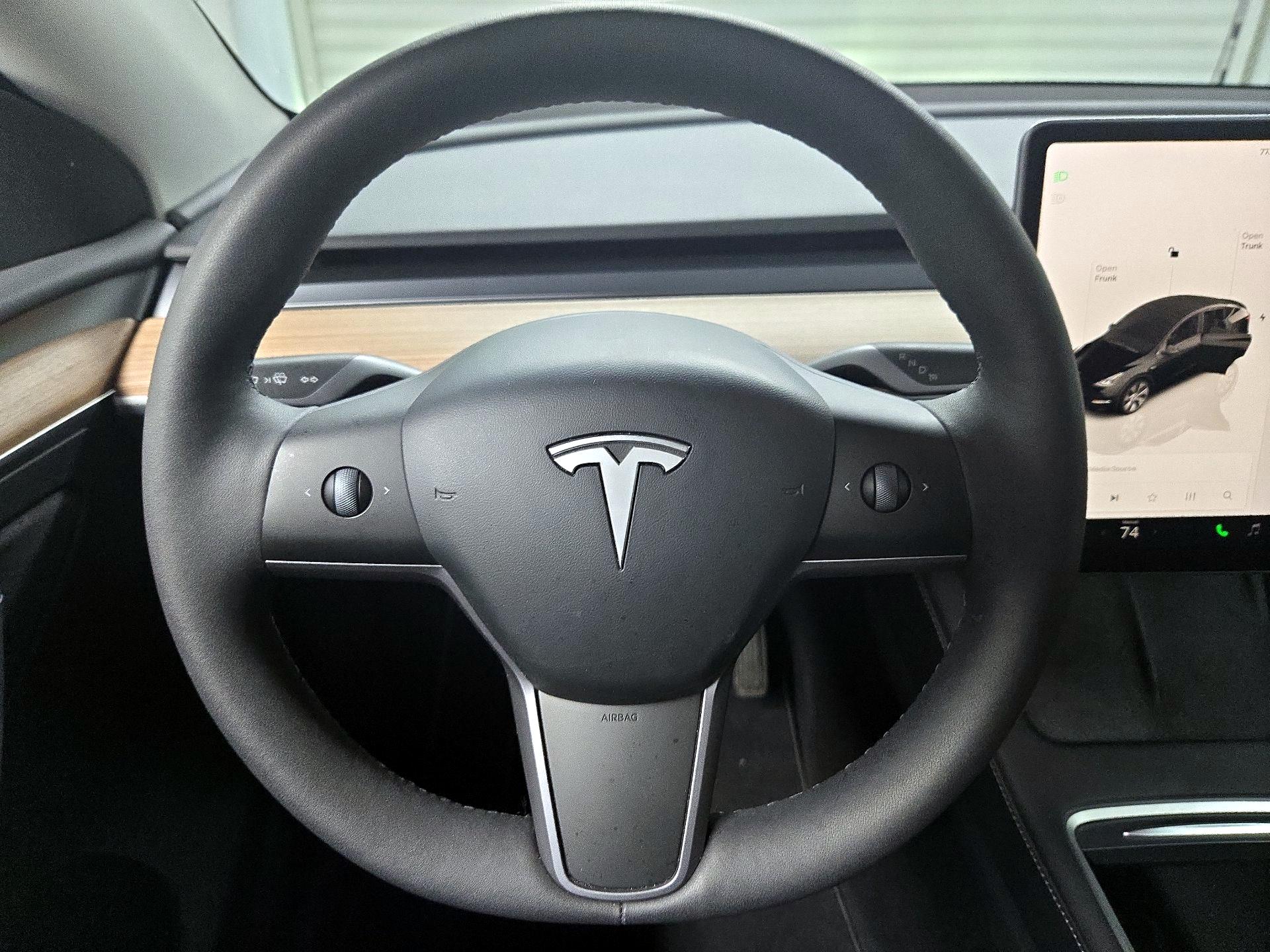Thumbnail: 2023 Tesla Model Y - 10