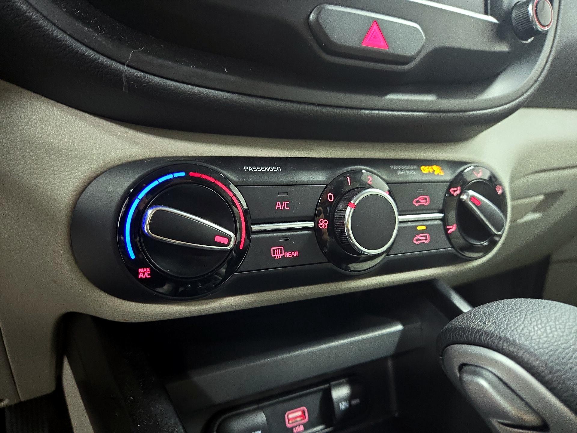 Thumbnail: 2022 Kia Soul - 16