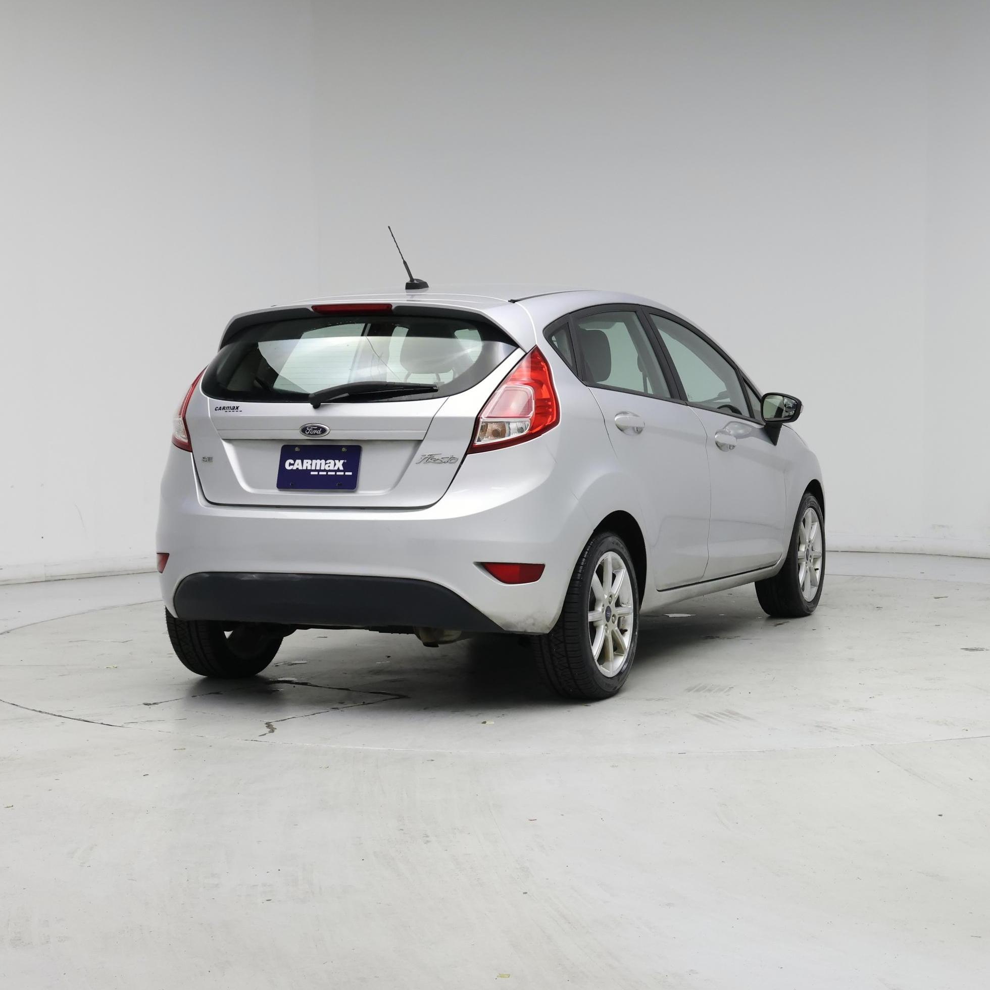 Thumbnail: 2016 Ford Fiesta - 8