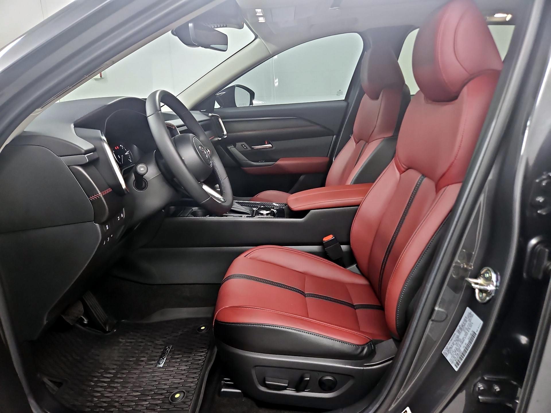 Thumbnail: 2025 Mazda CX-50 - 11