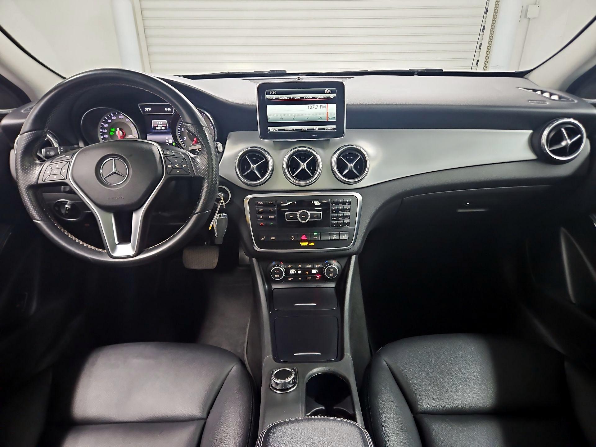 Thumbnail: 2015 Mercedes-Benz GLA - 9