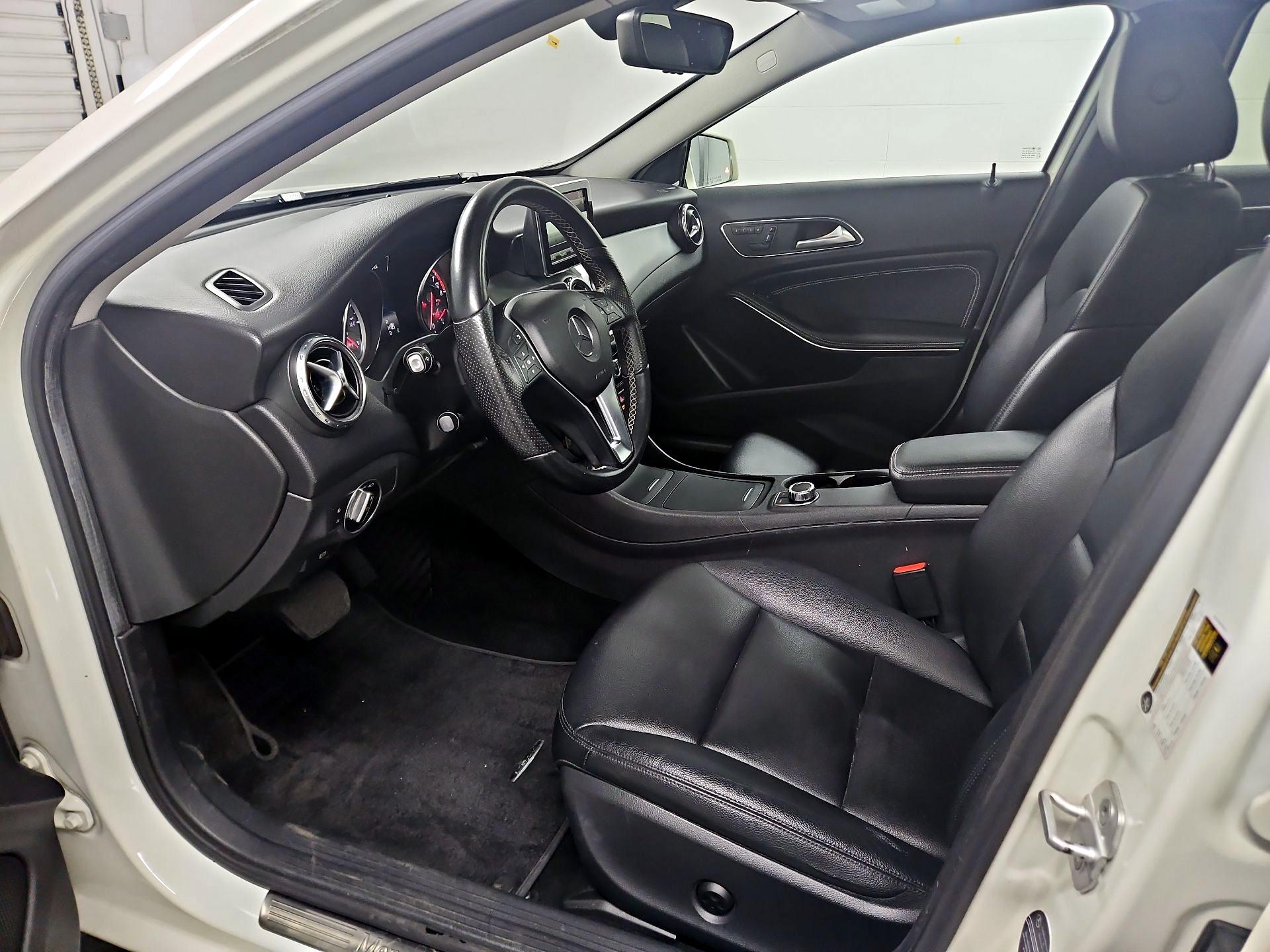 Thumbnail: 2015 Mercedes-Benz GLA - 11