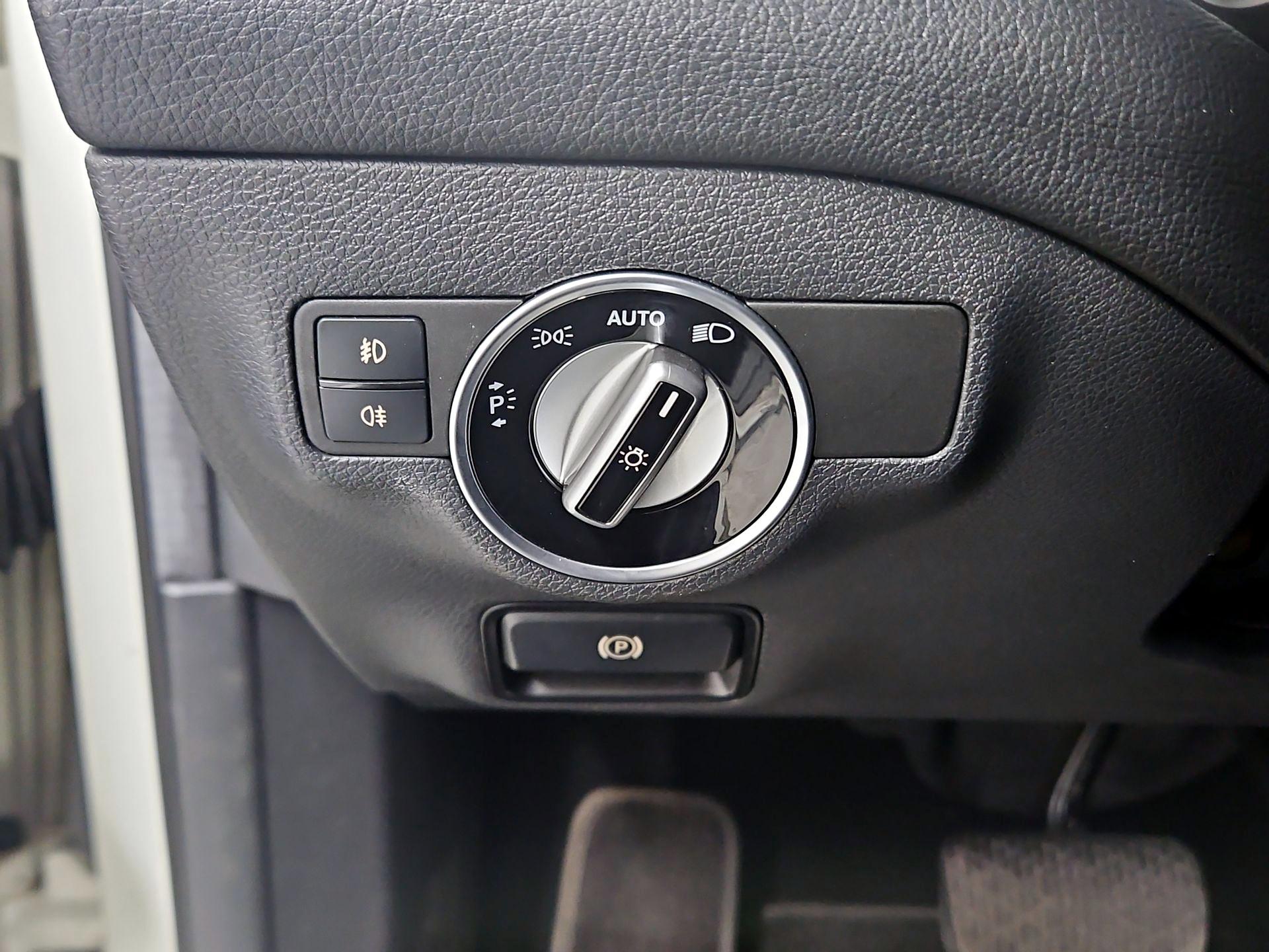 Thumbnail: 2015 Mercedes-Benz GLA - 13