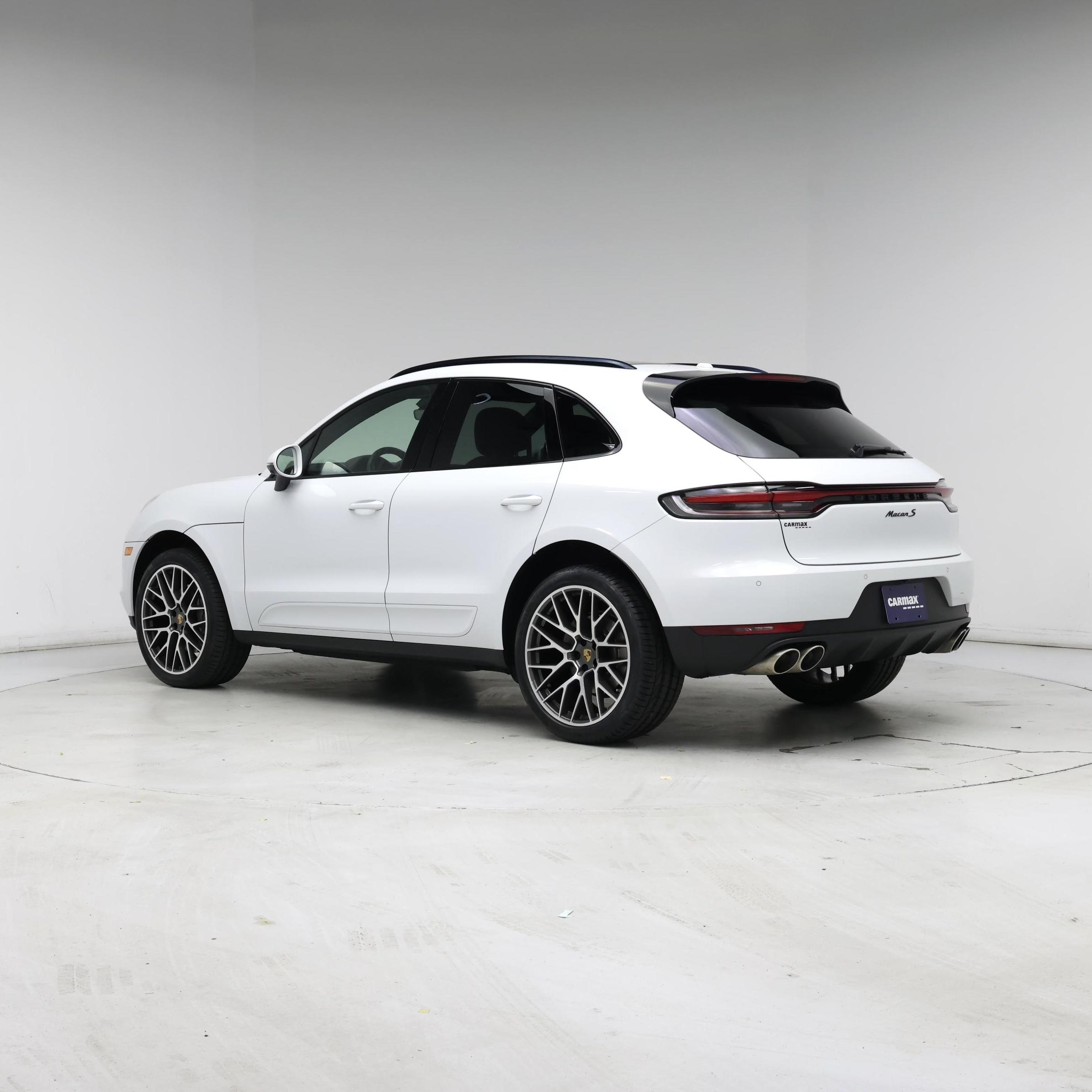Thumbnail: 2021 Porsche Macan - 2