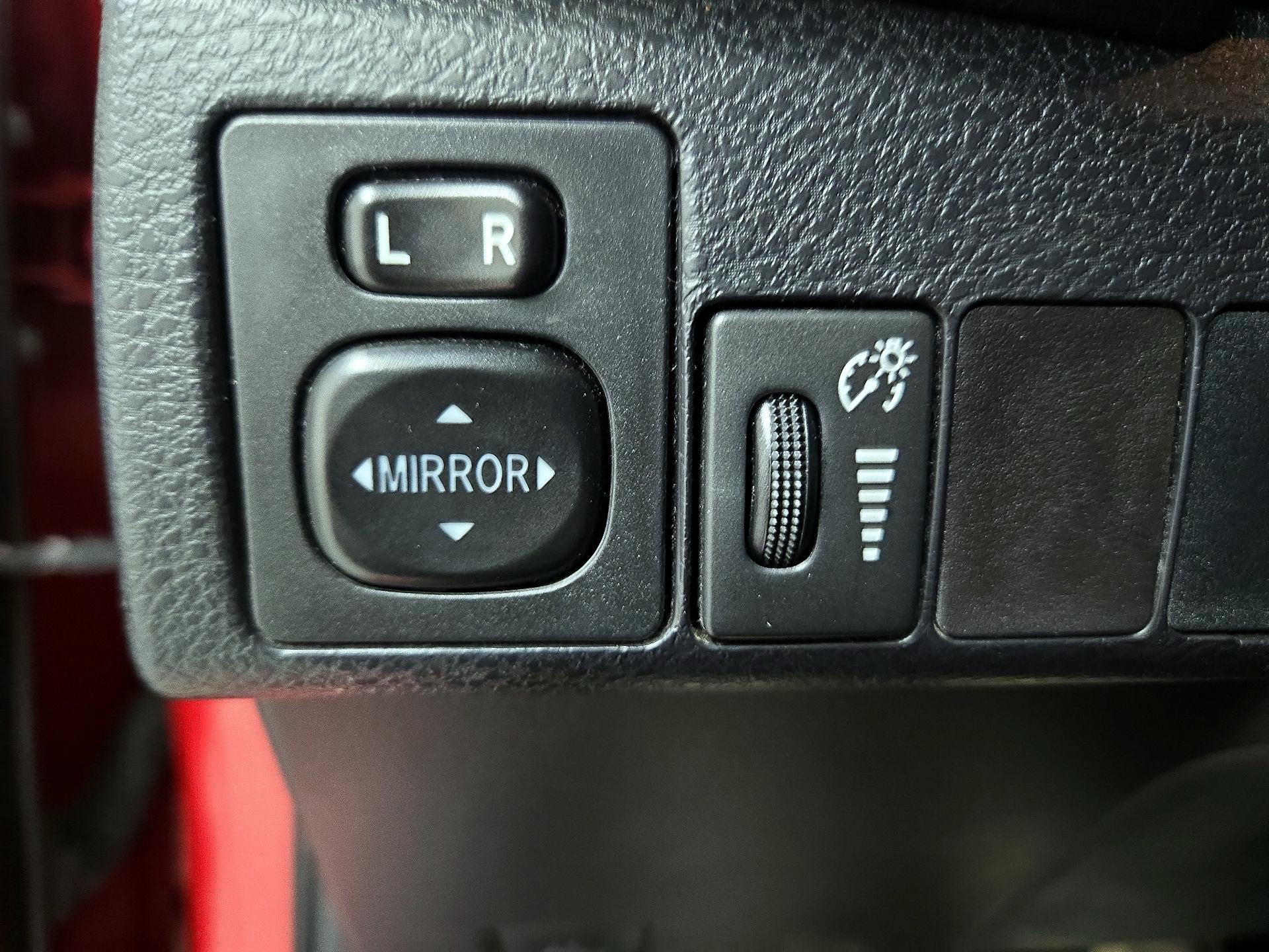 Thumbnail: 2016 Toyota Corolla - 13