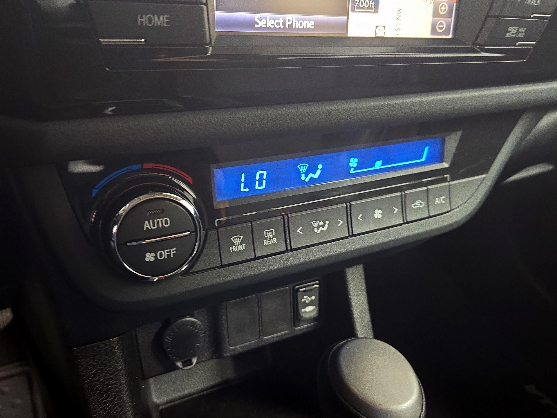 Thumbnail: 2016 Toyota Corolla - 17