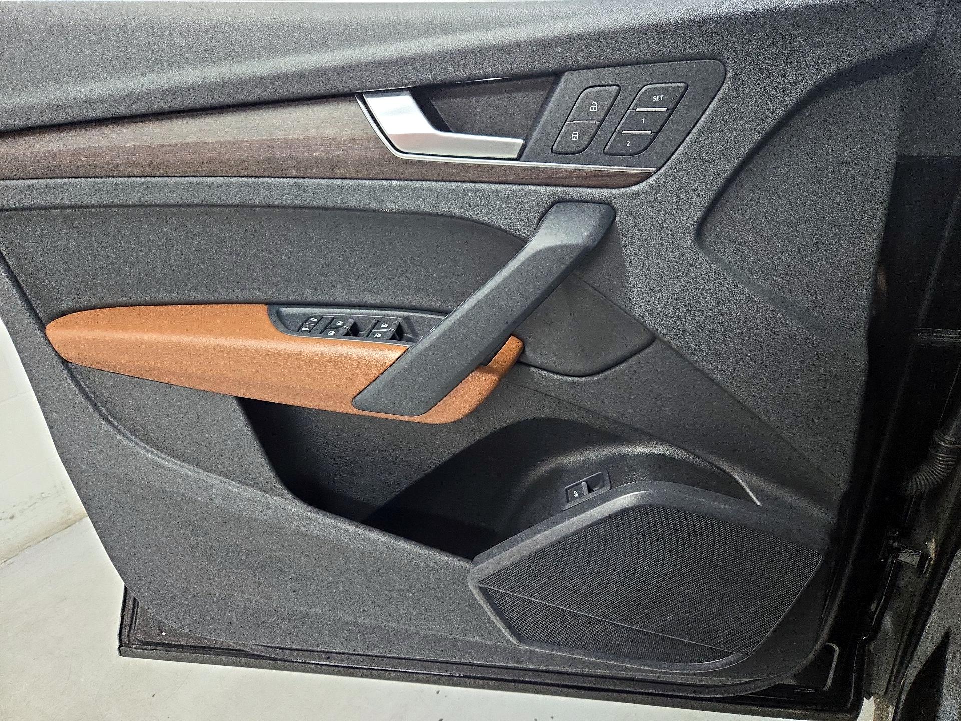 Thumbnail: 2023 Audi Q5 - 12