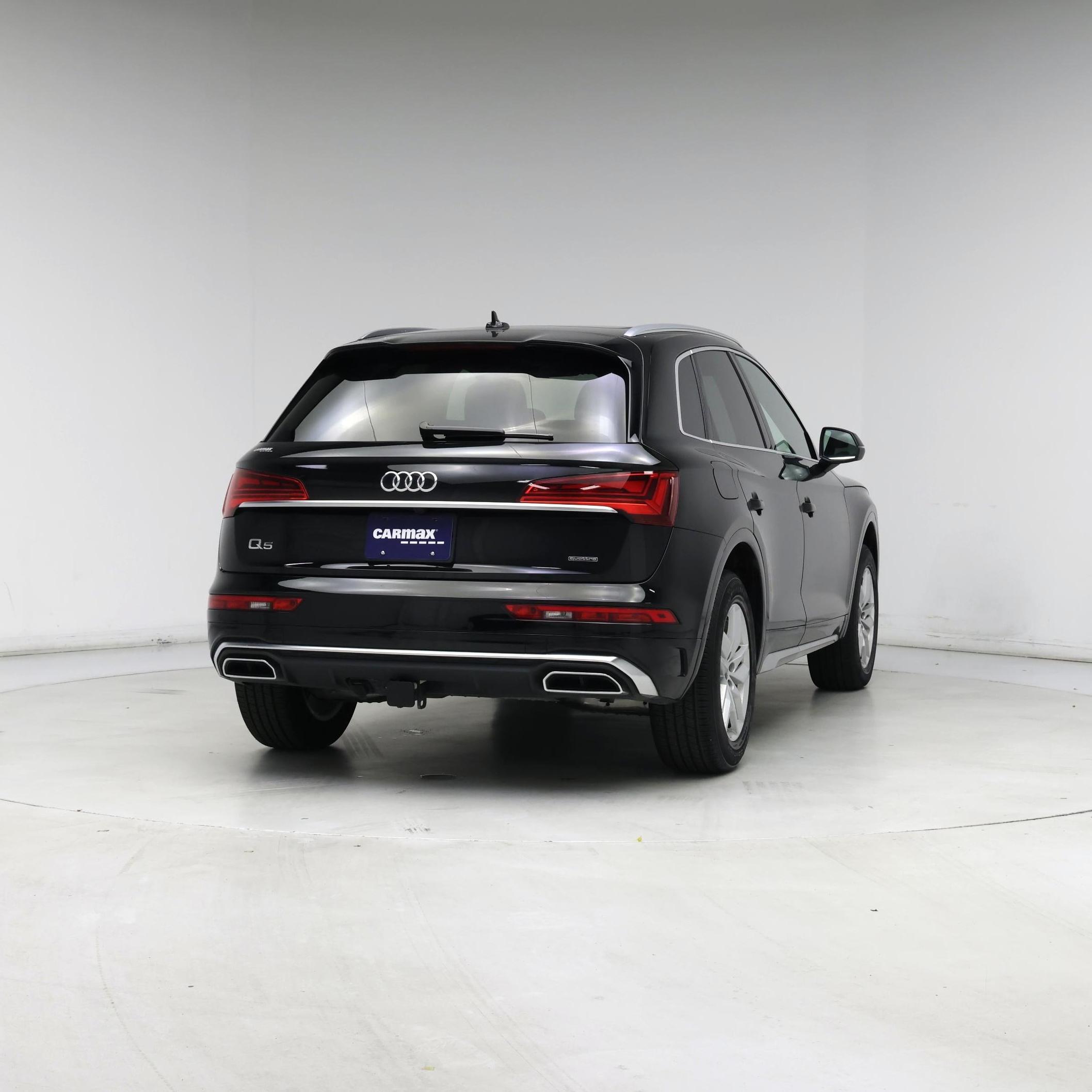 Thumbnail: 2023 Audi Q5 - 8