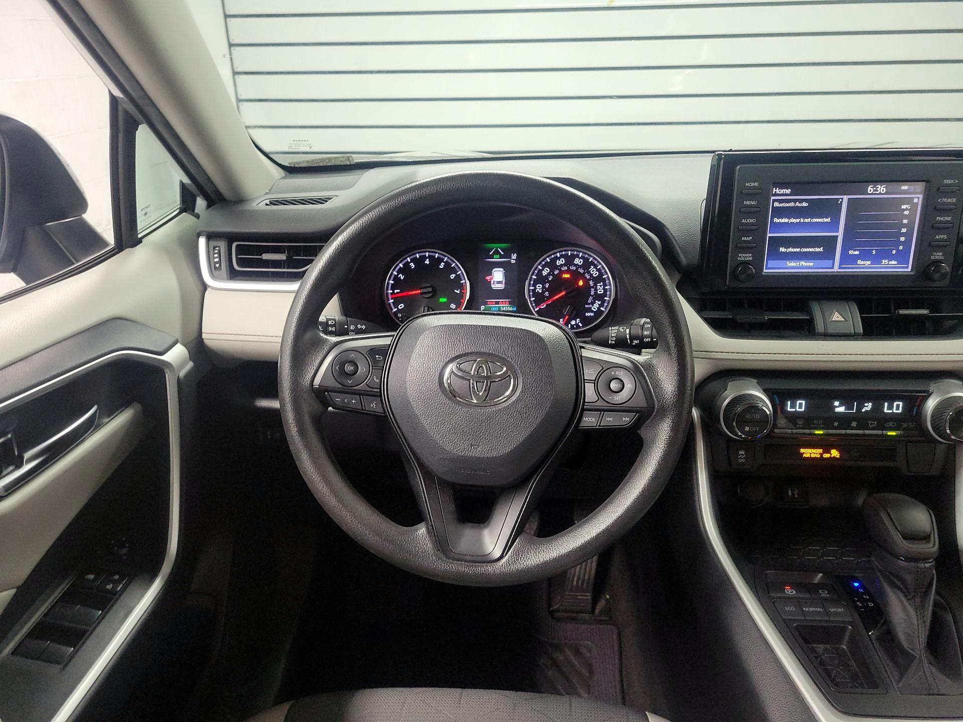 Thumbnail: 2019 Toyota RAV4 - 10