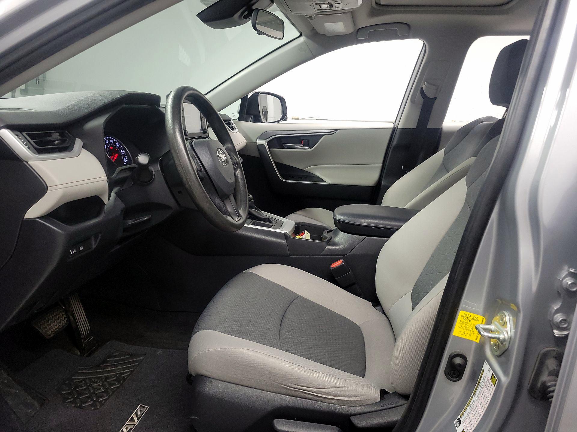 Thumbnail: 2019 Toyota RAV4 - 11