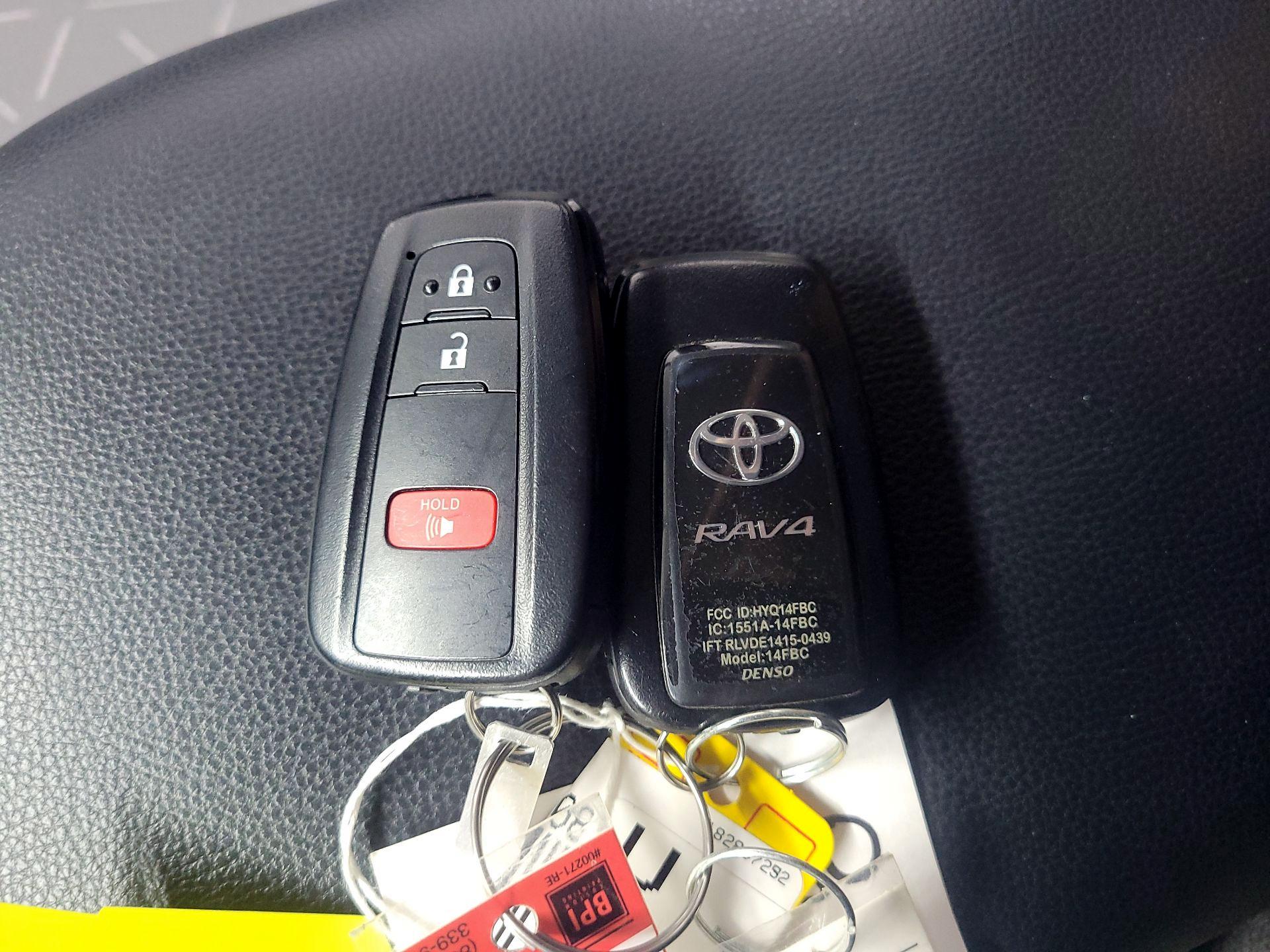 Thumbnail: 2019 Toyota RAV4 - 20