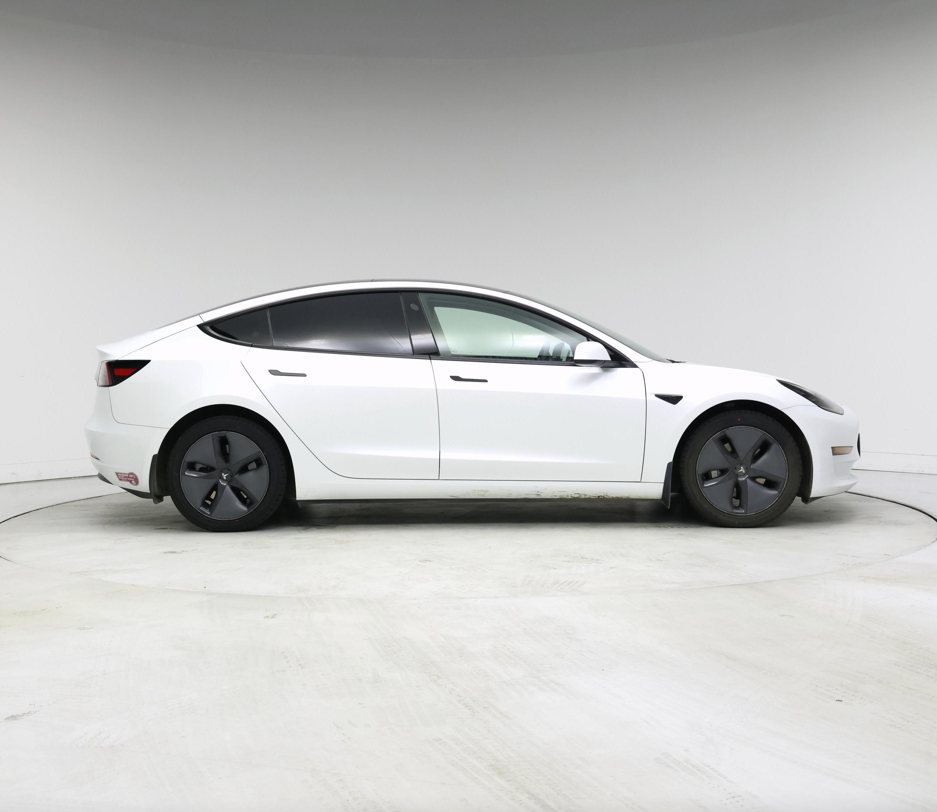 Thumbnail: 2023 Tesla Model 3 - 7