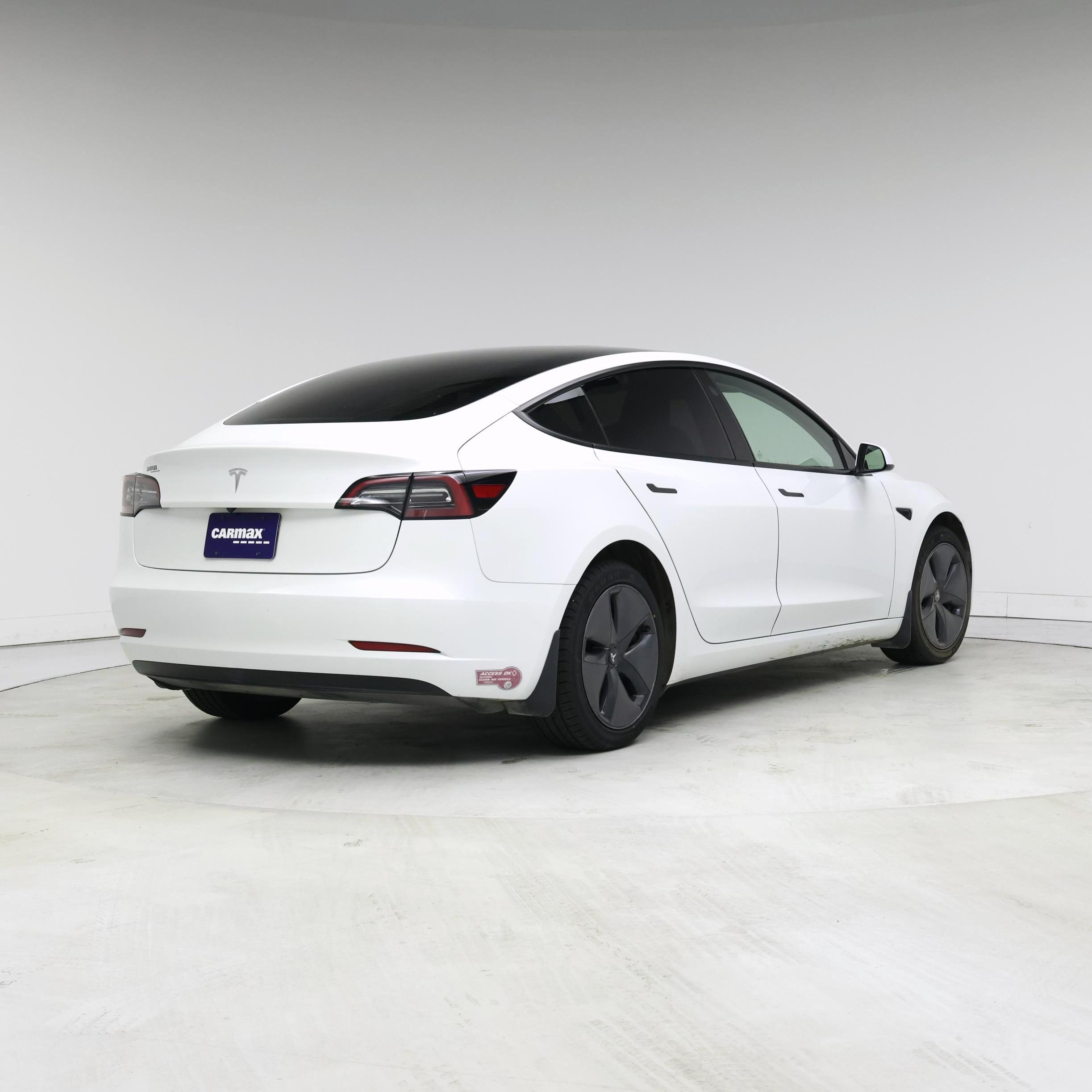 Thumbnail: 2023 Tesla Model 3 - 8