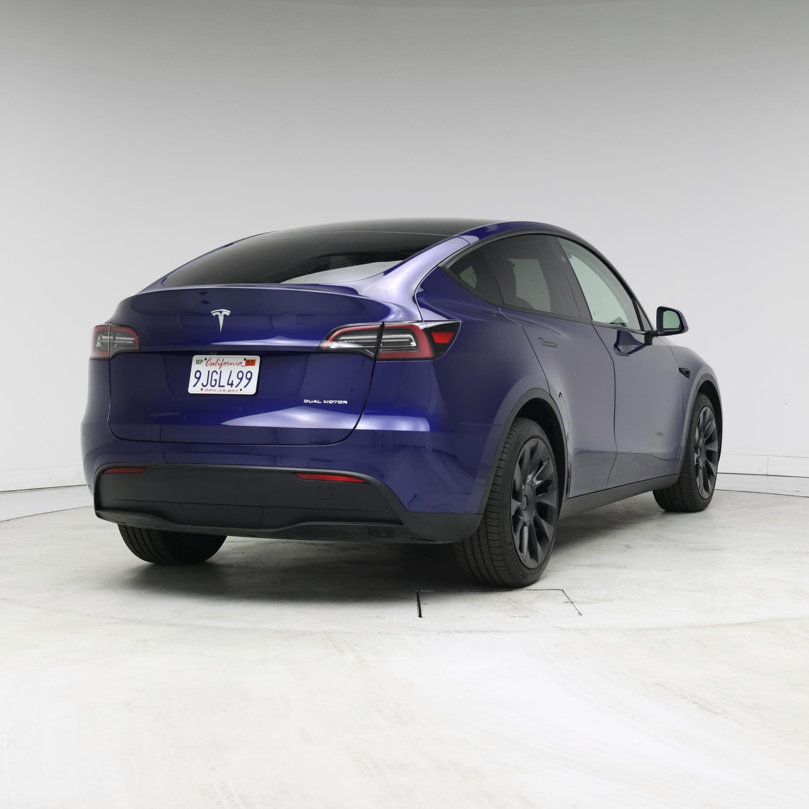 Thumbnail: 2023 Tesla Model Y - 8