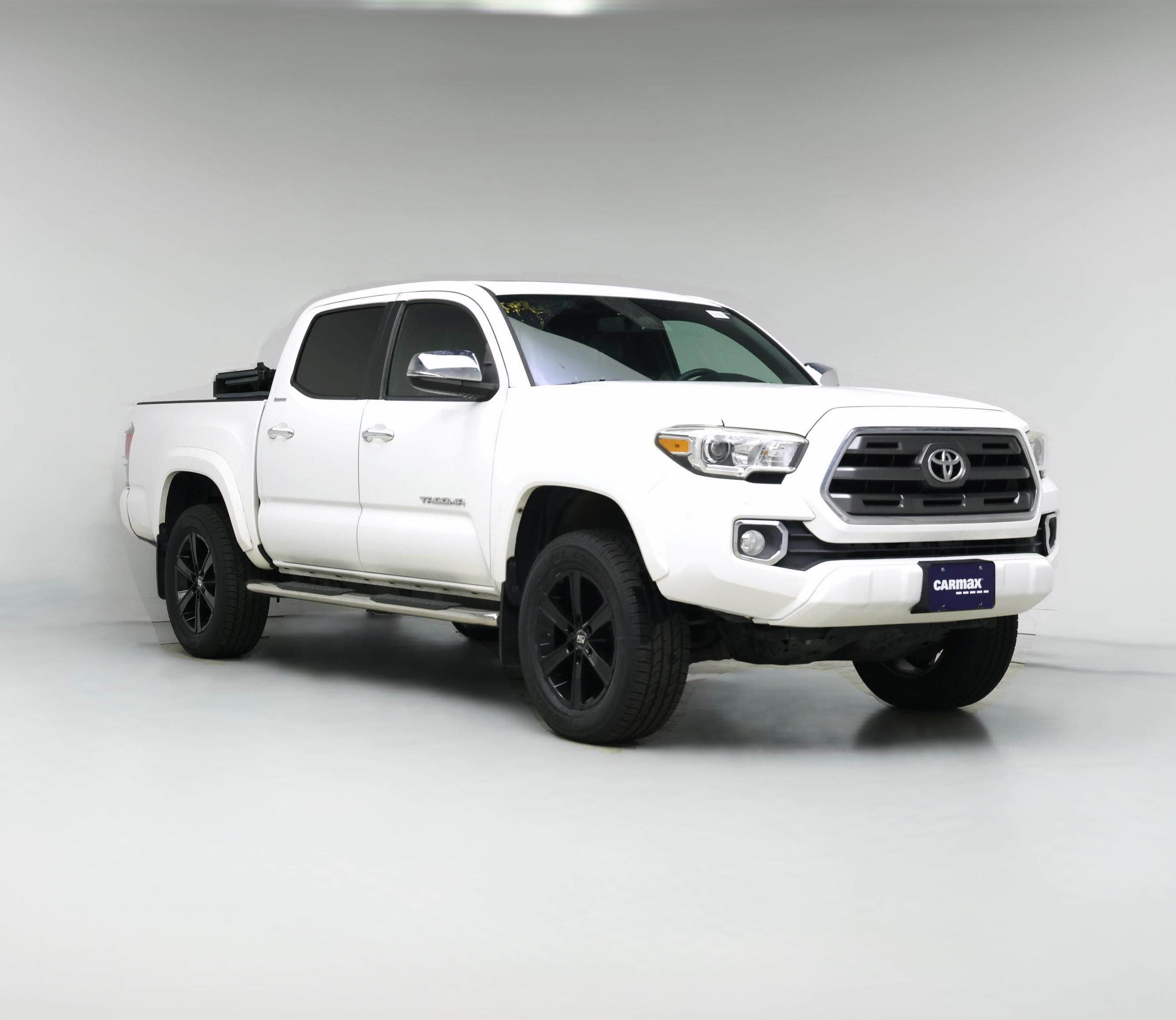 Thumbnail: 2017 Toyota Tacoma - 1