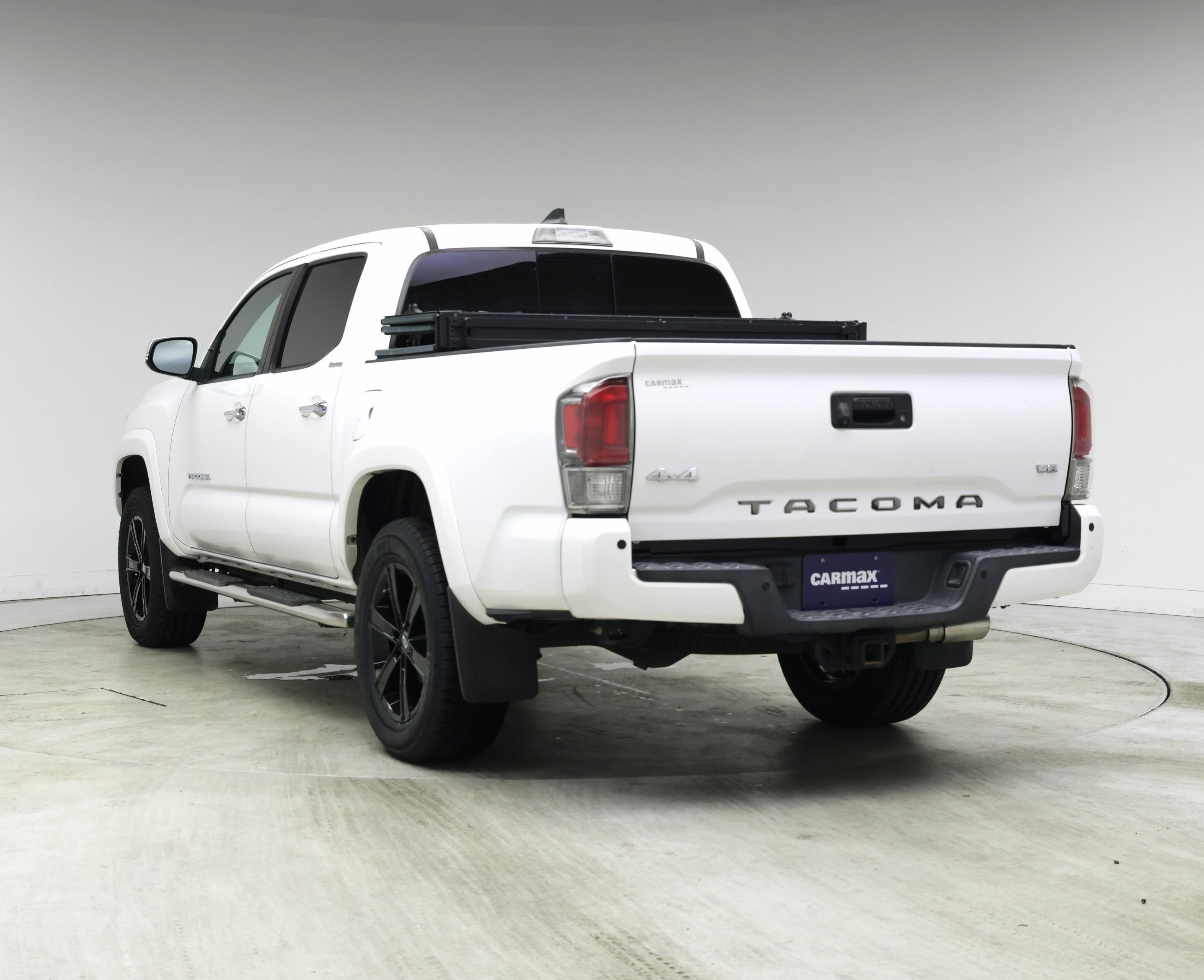 Thumbnail: 2017 Toyota Tacoma - 2