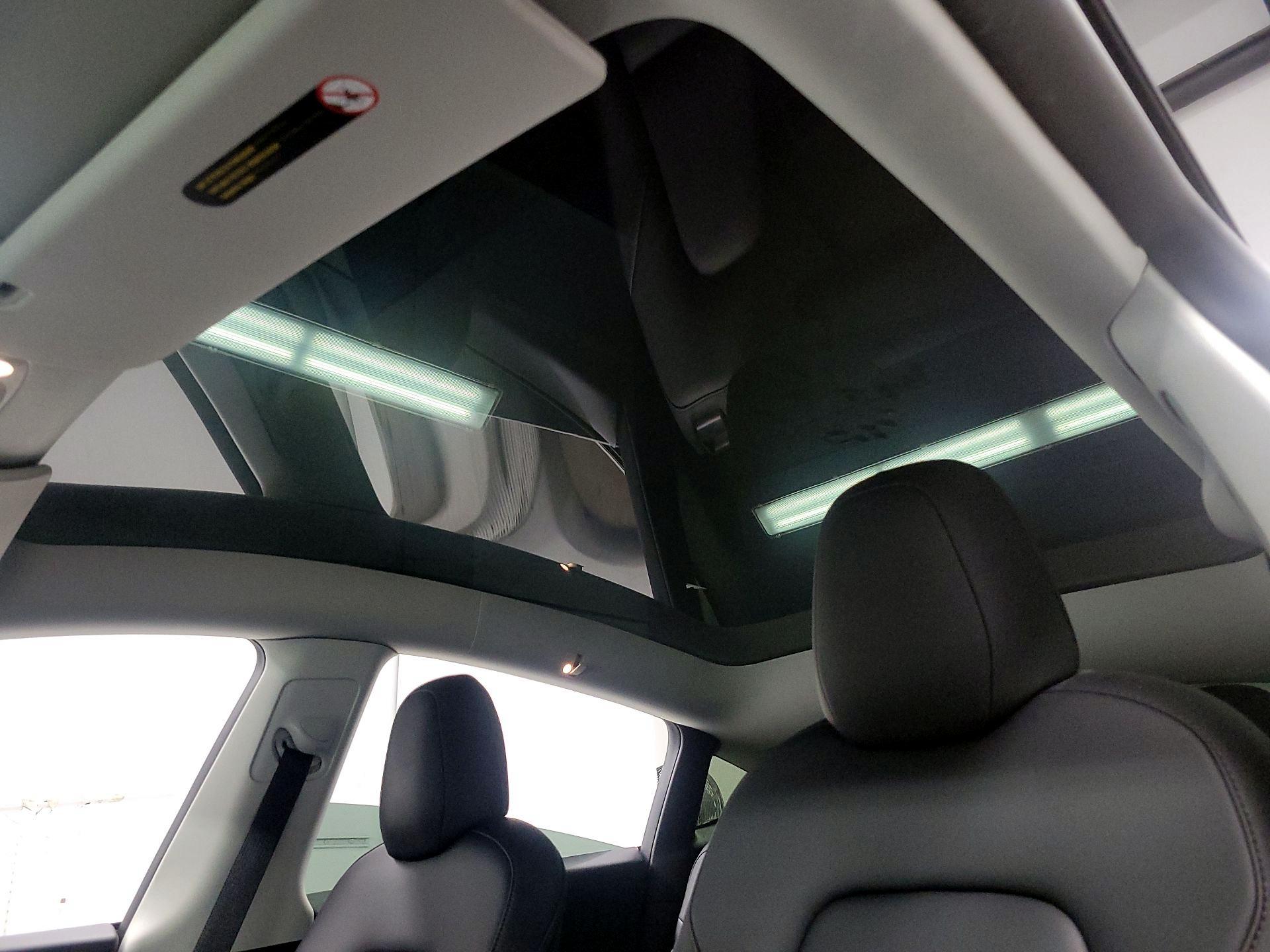 Thumbnail: 2022 Tesla Model Y - 17
