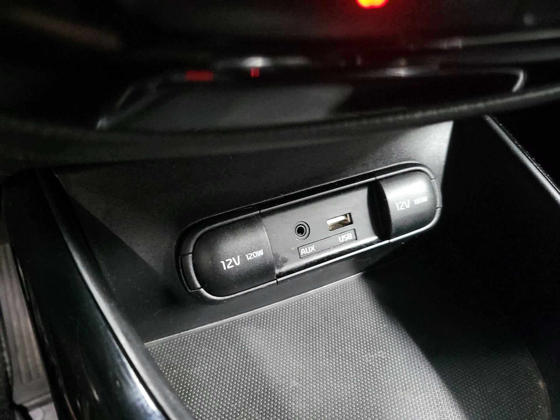 Thumbnail: 2015 Kia Soul - 19