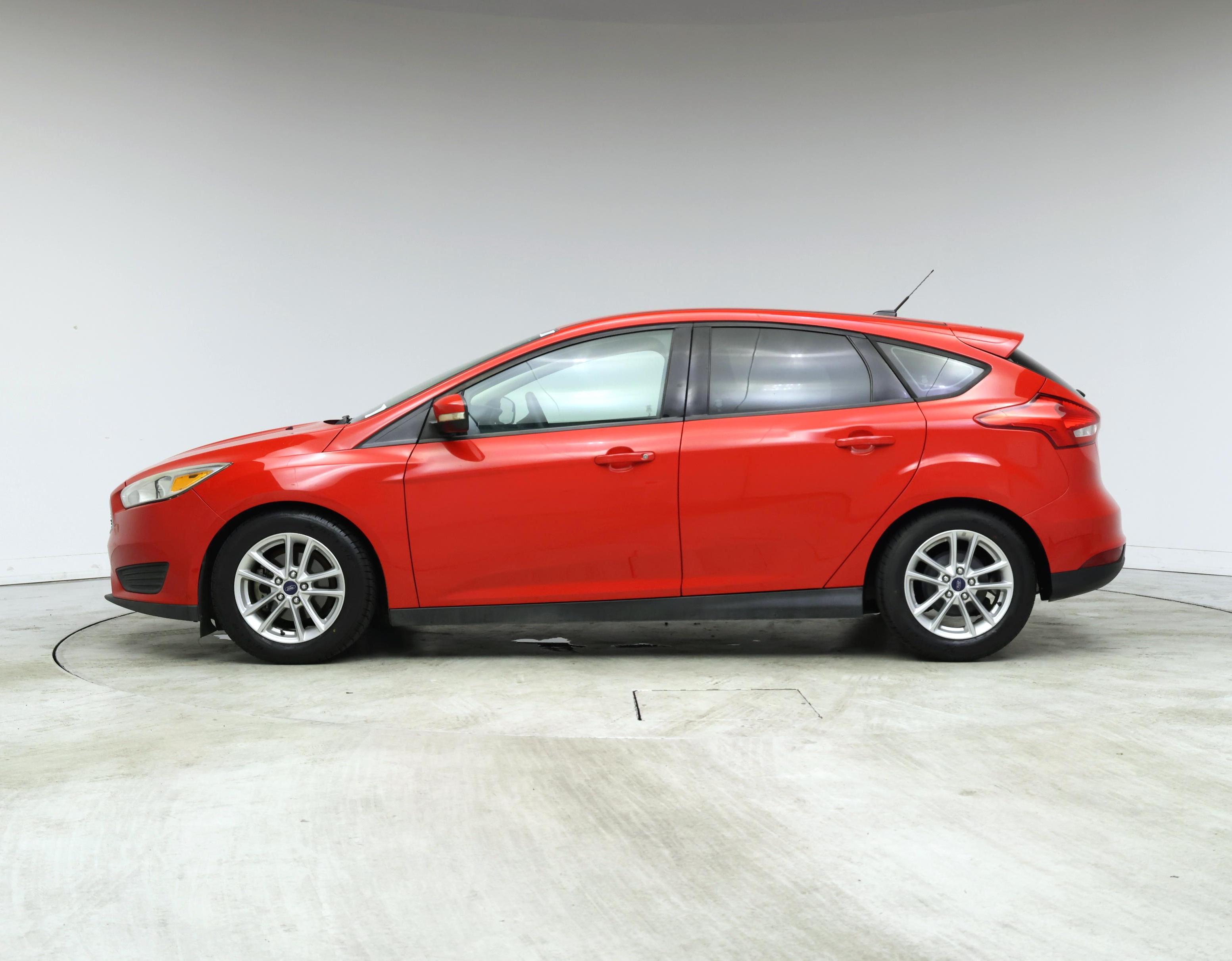 Thumbnail: 2016 Ford Focus - 3