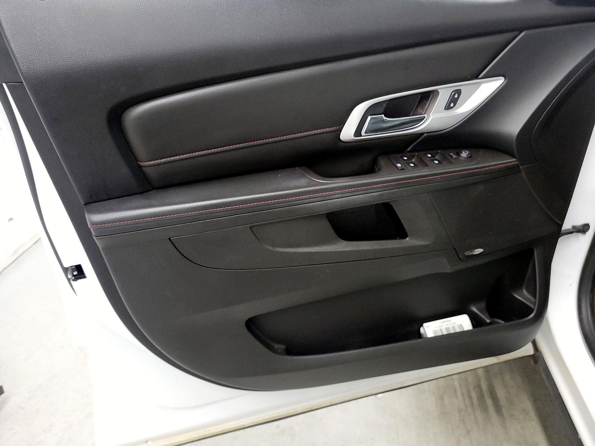 Thumbnail: 2015 GMC Terrain - 12