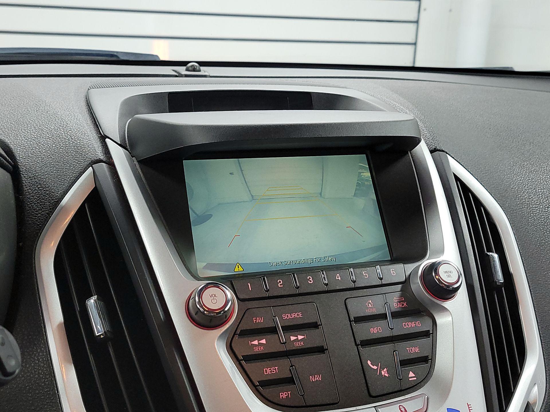 Thumbnail: 2015 GMC Terrain - 13